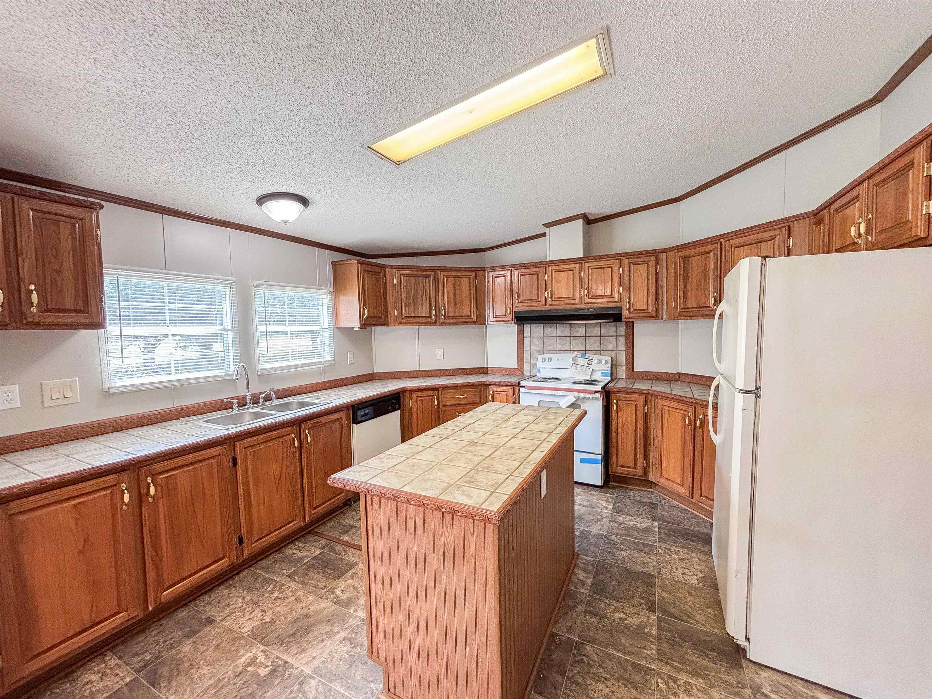 2847 Holly Grove Rd Property Photo 11