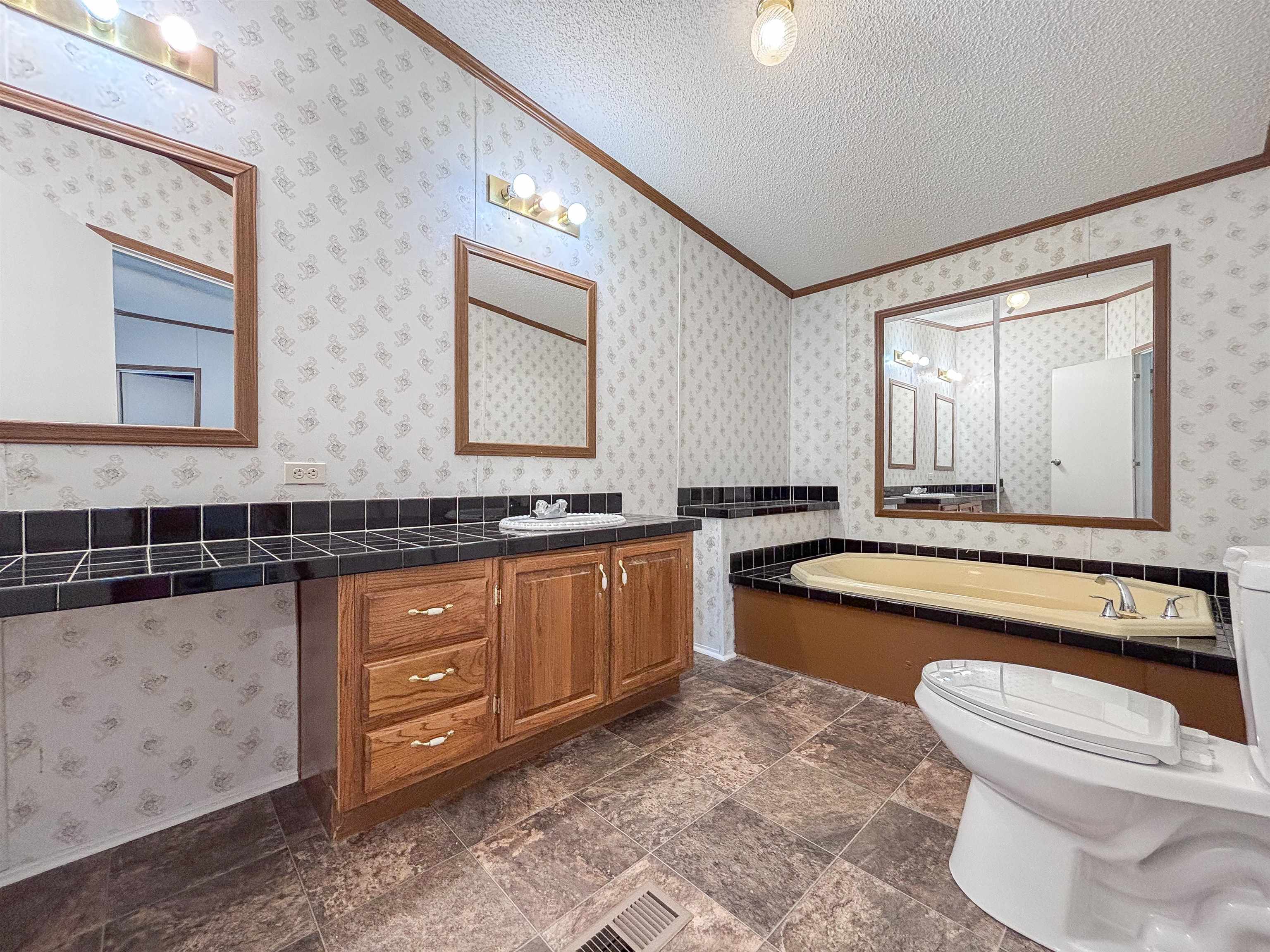 2847 Holly Grove Rd Property Photo 18