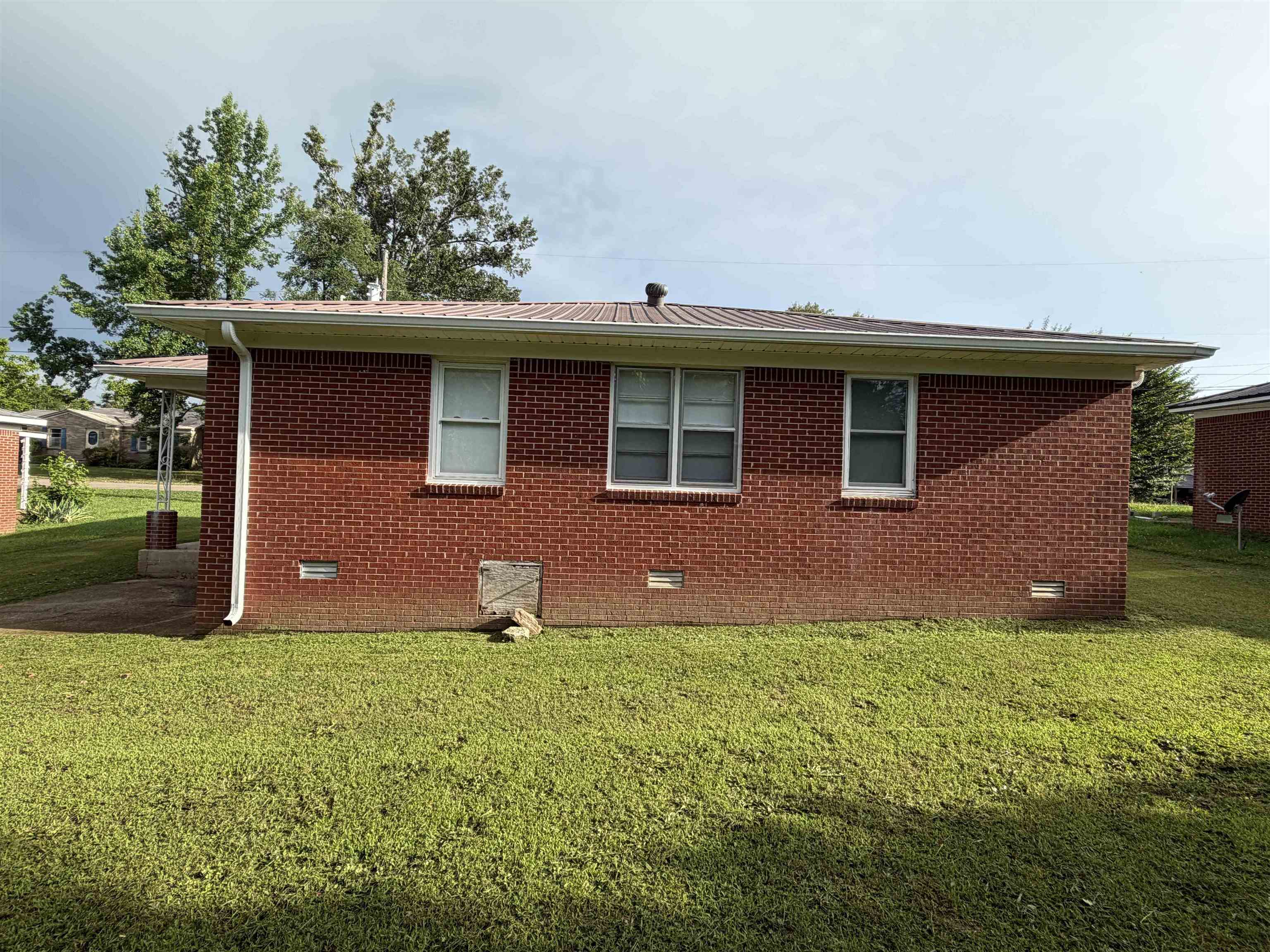 200 Jw Davis Dr Property Photo 31