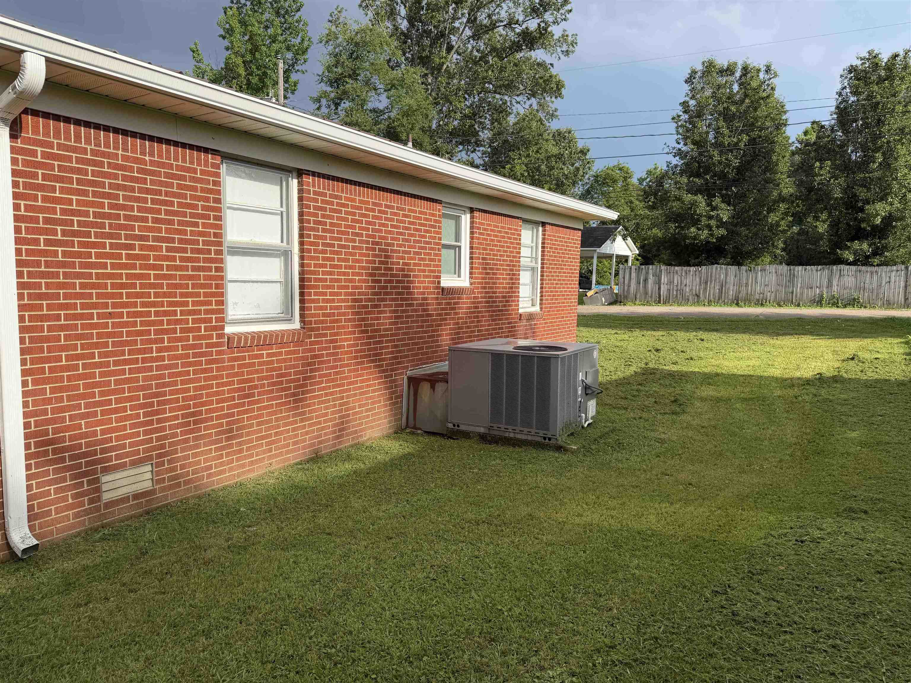 200 Jw Davis Dr Property Photo 32