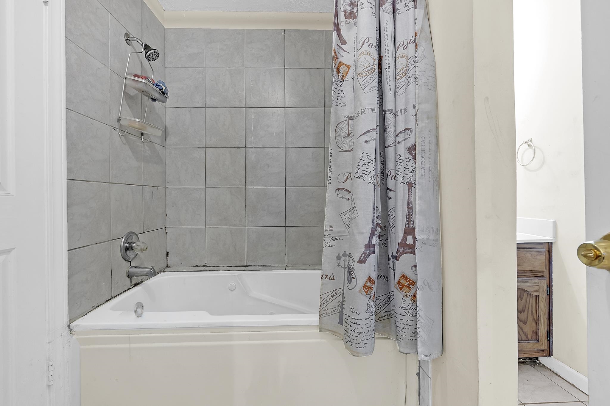5543 Pine Oak Ln Property Photo 9