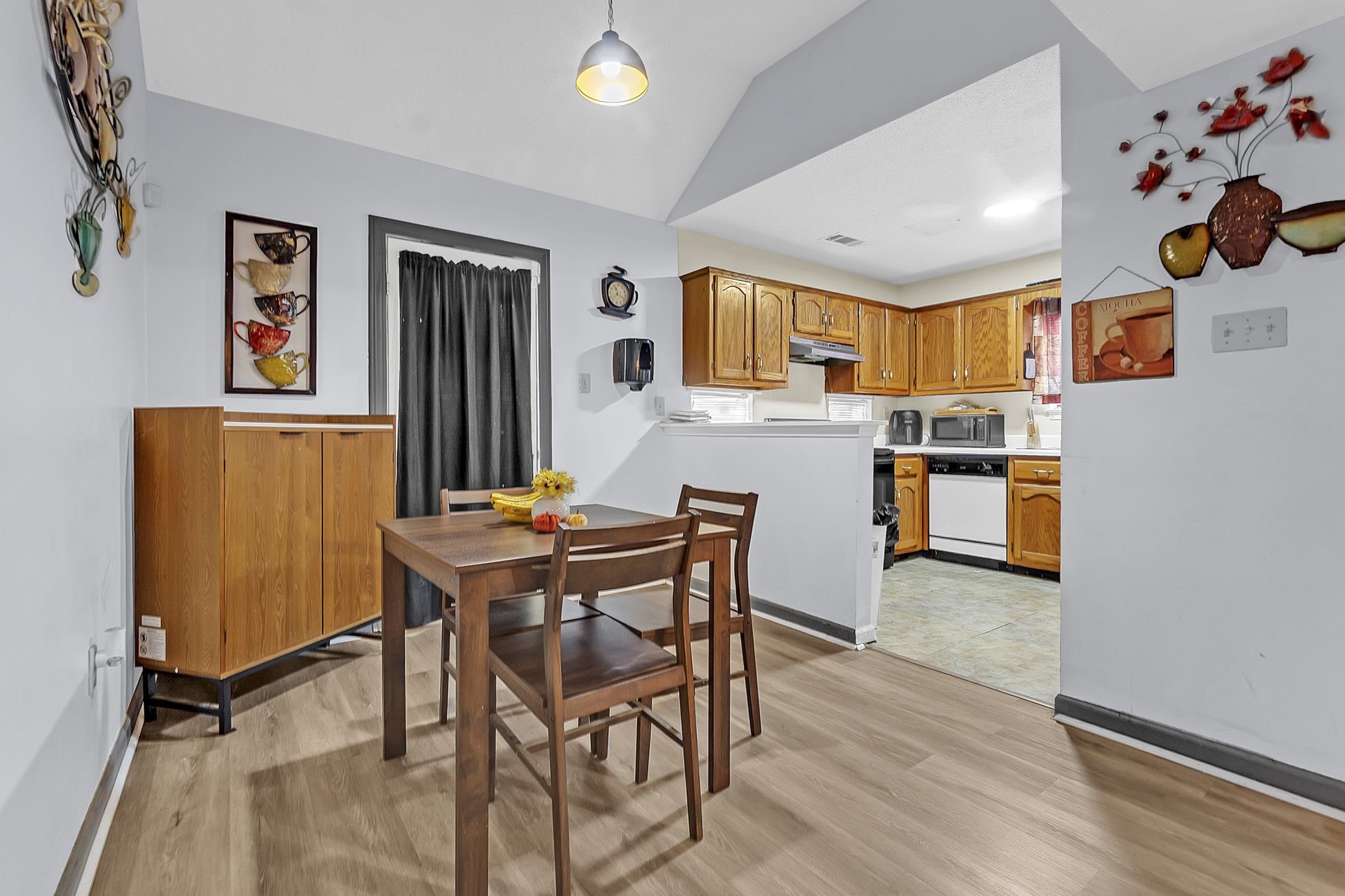 5543 Pine Oak Ln Property Photo 14