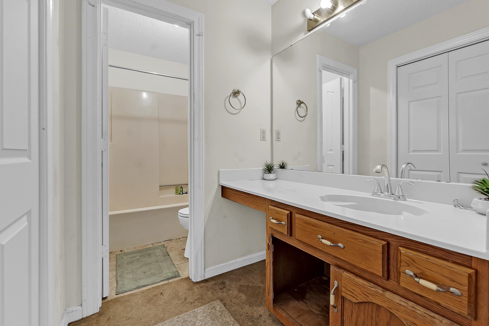 5543 Pine Oak Ln Property Photo 19