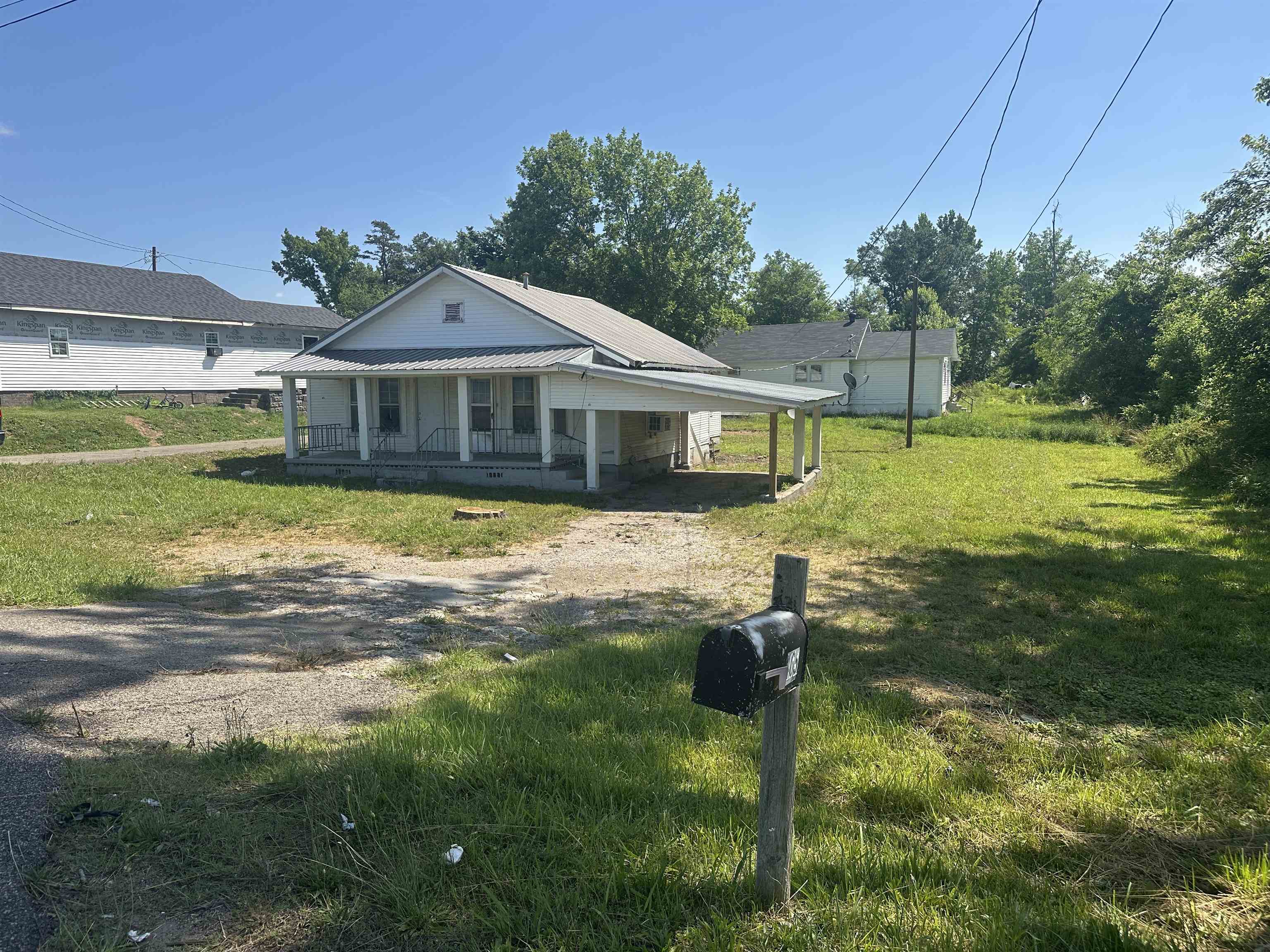 465 Peach St Property Photo 14
