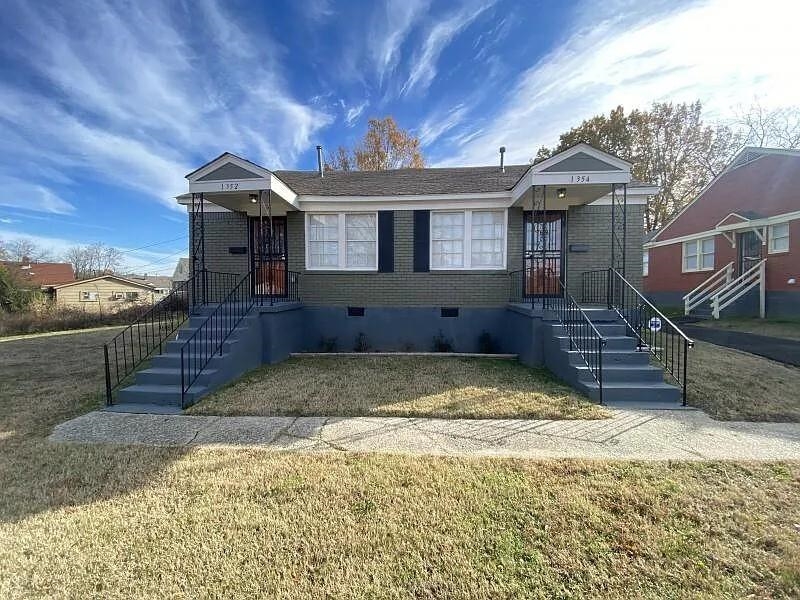 1352 S Cooper St Property Photo 1