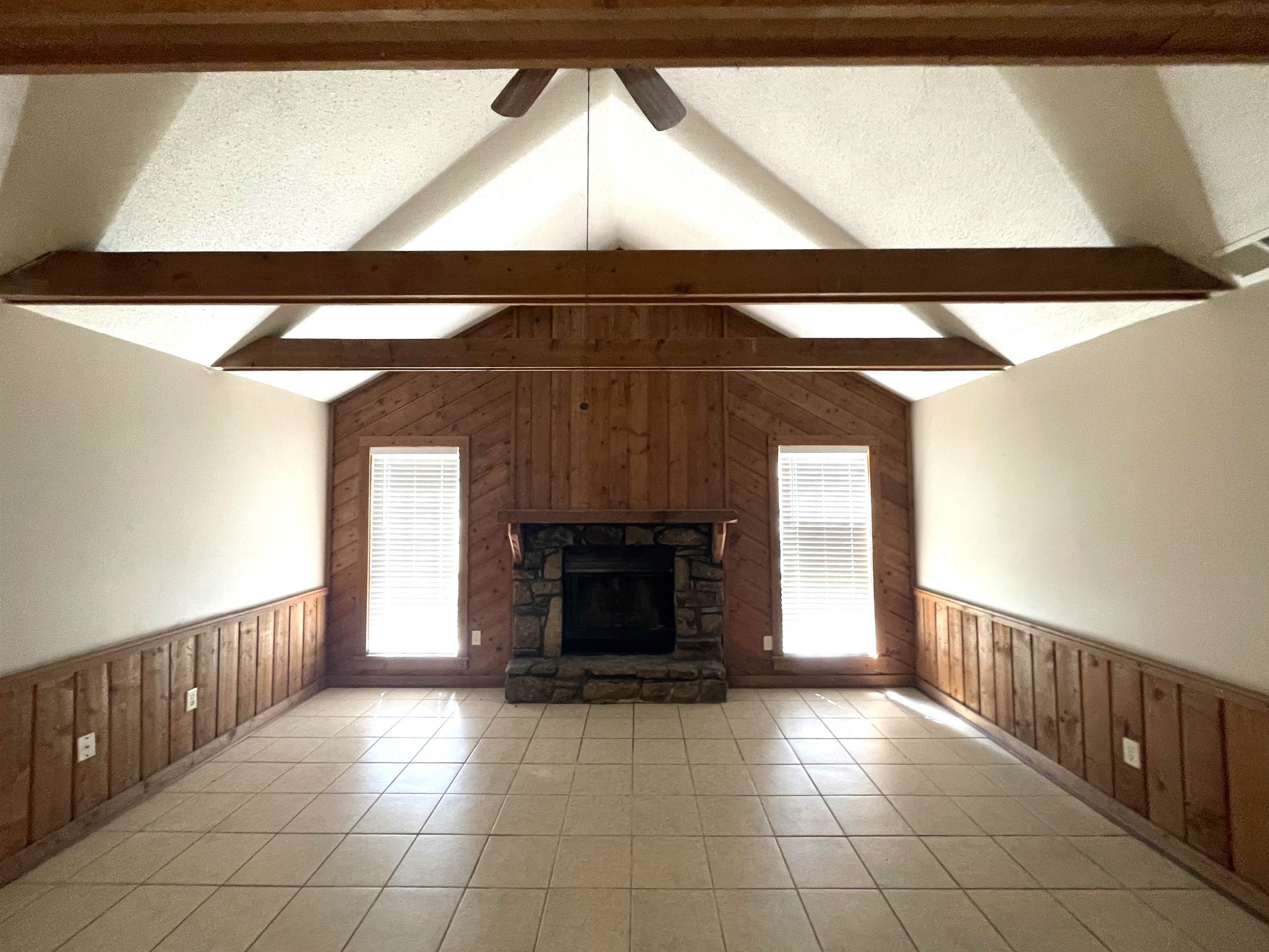 3820 Lucerne Dr Property Photo 6