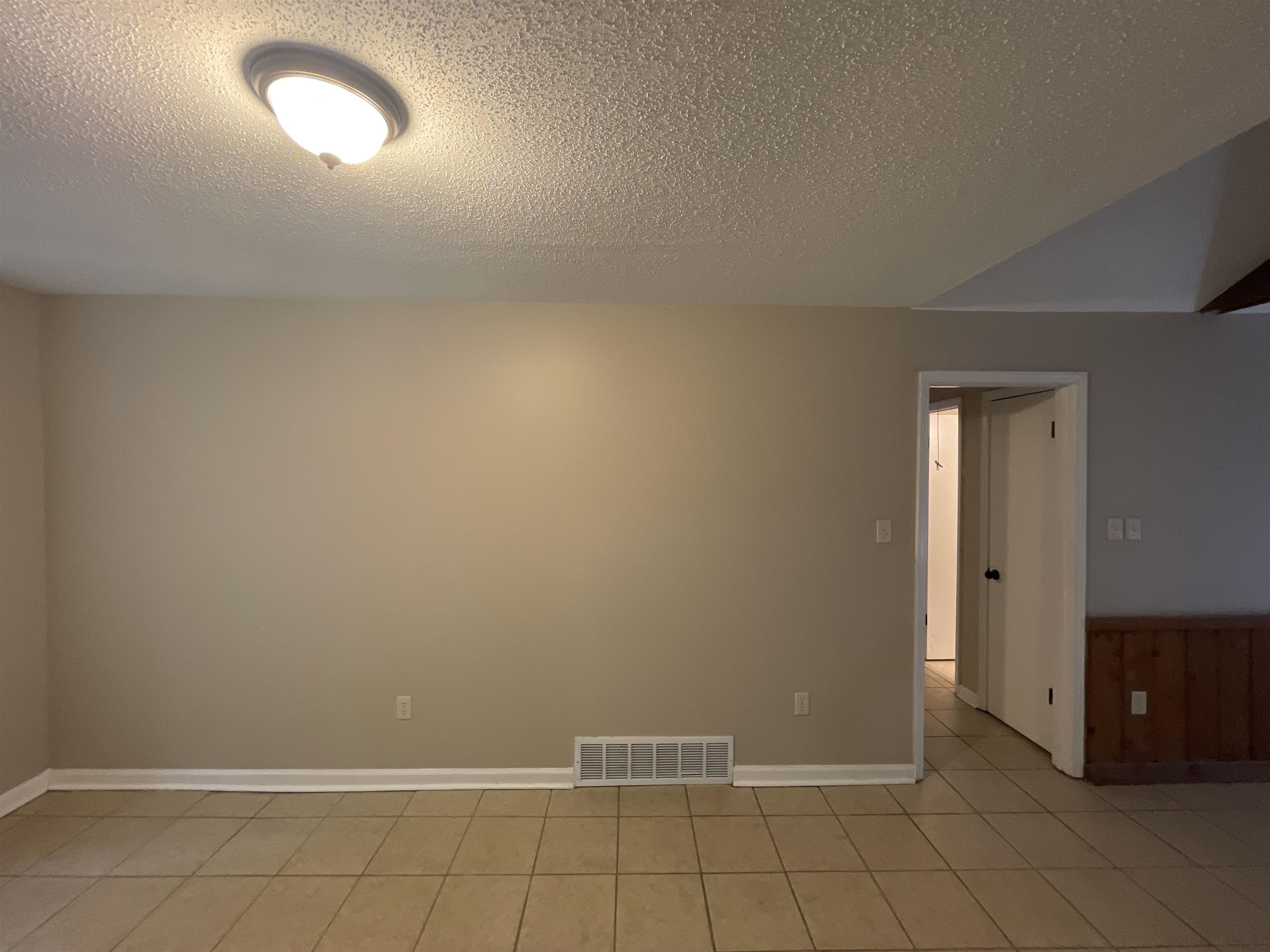 3820 Lucerne Dr Property Photo 9