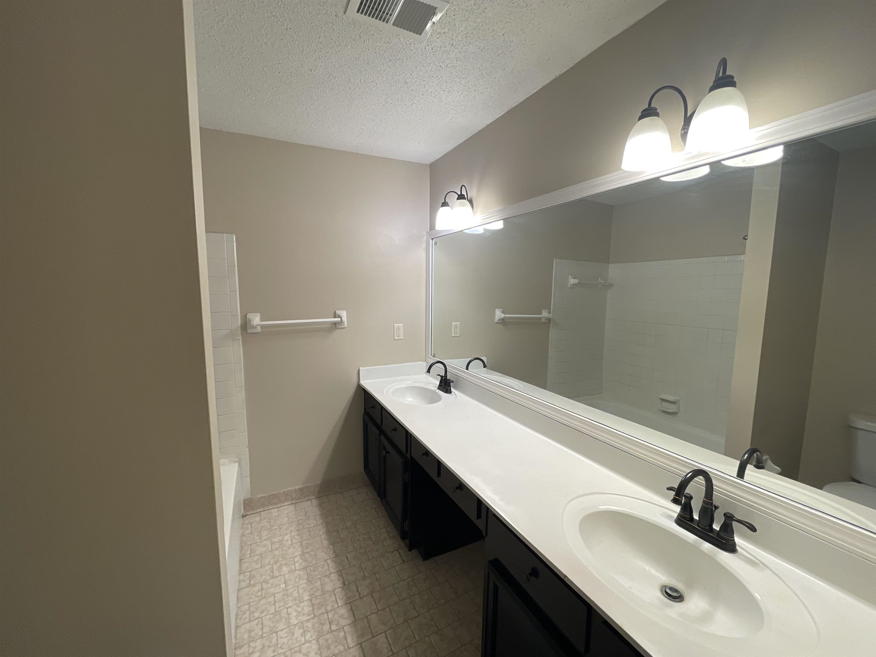 3820 Lucerne Dr Property Photo 21