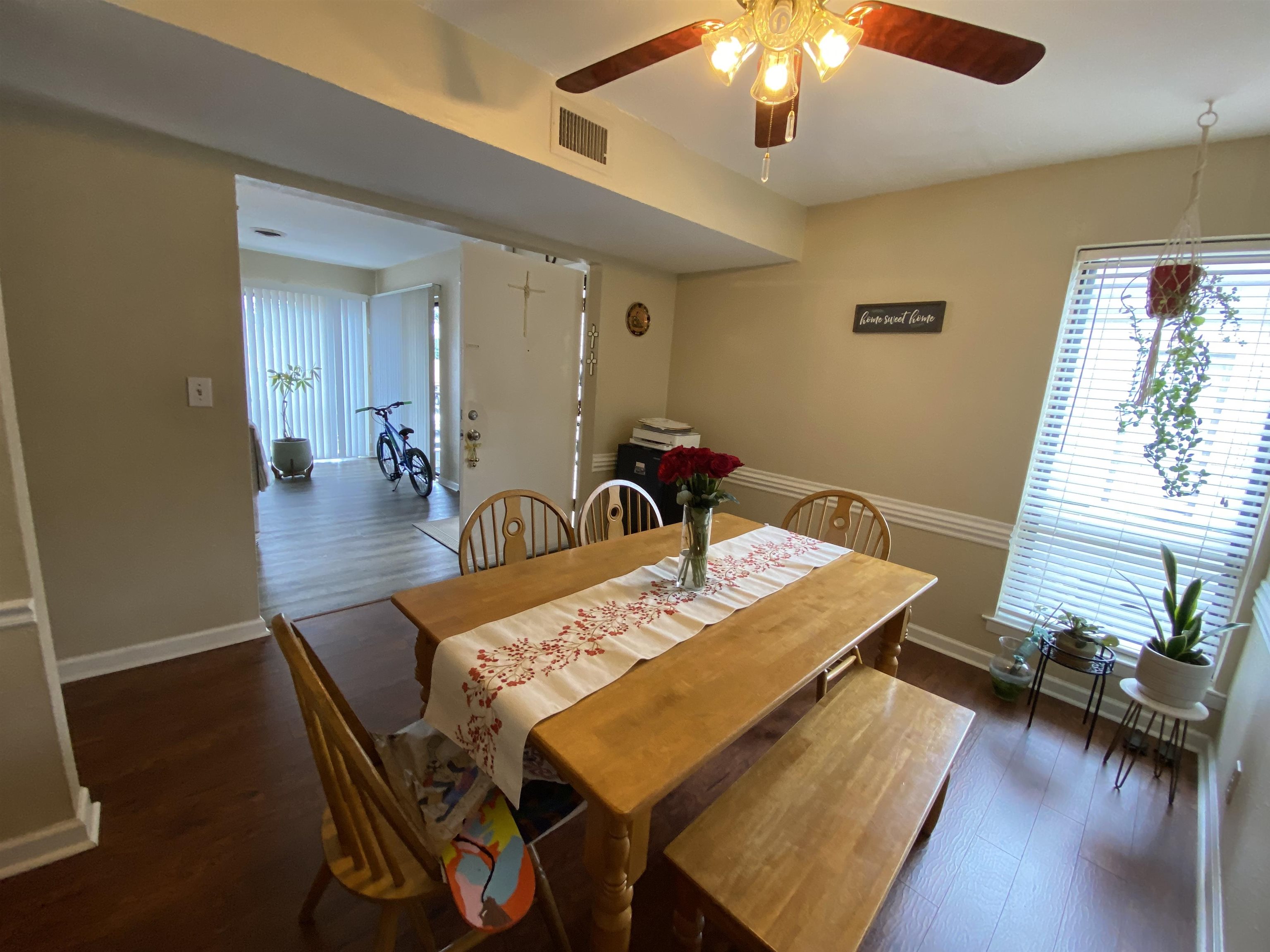 6586 S Poplar Woods Cir S Property Photo 5