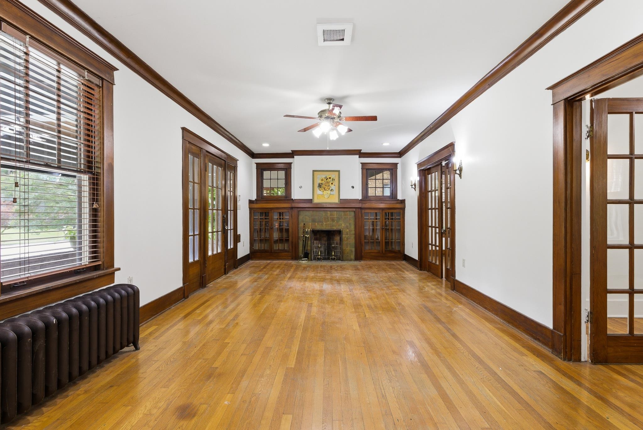 1830 Forest Ave Property Photo 7