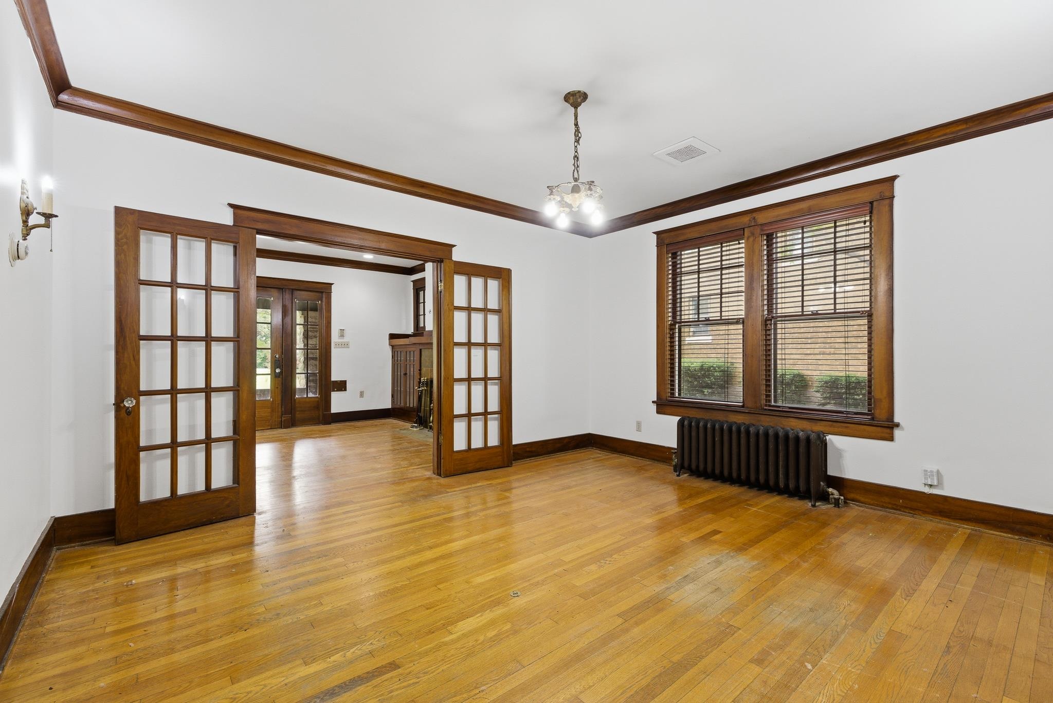 1830 Forest Ave Property Photo 11