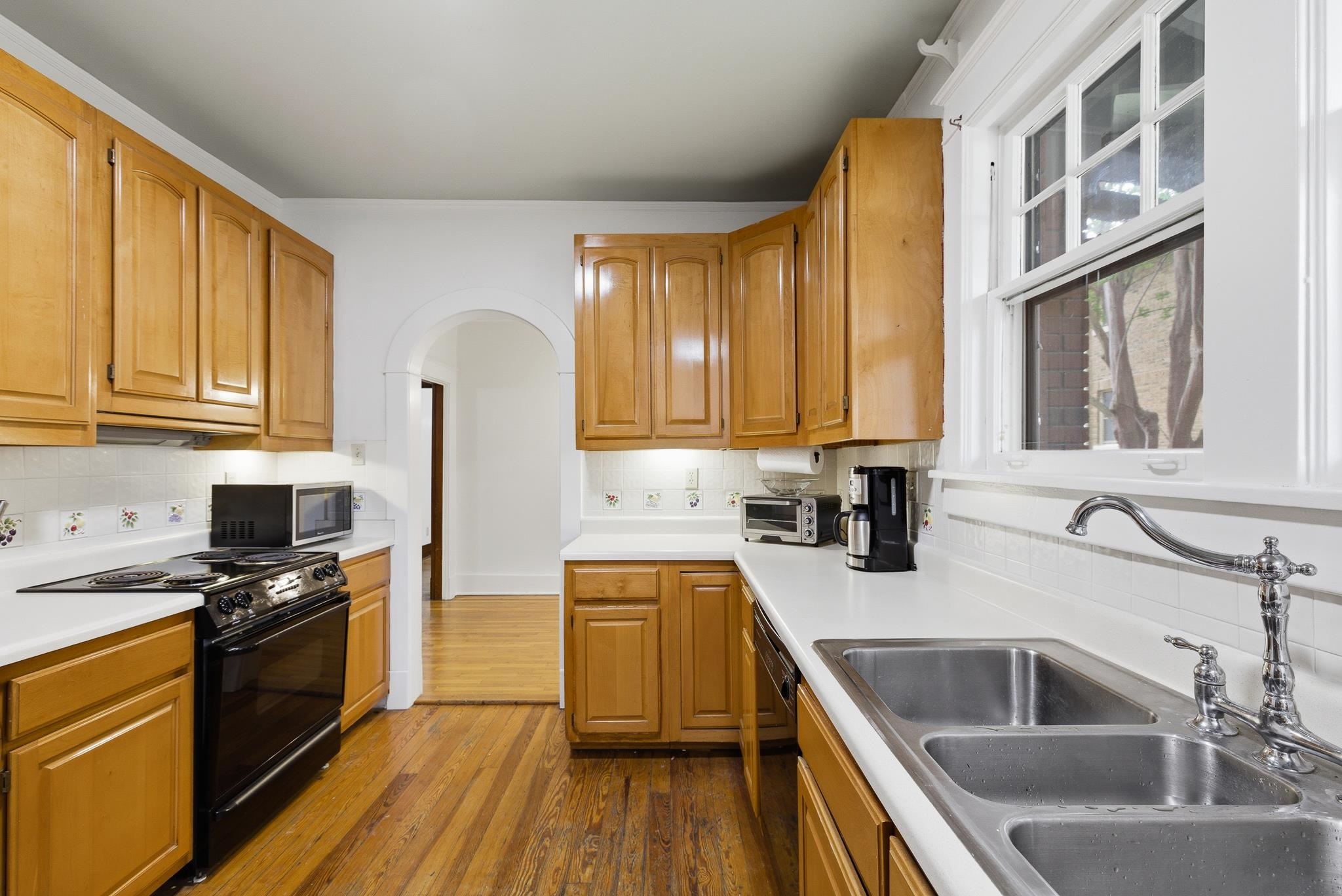 1830 Forest Ave Property Photo 17