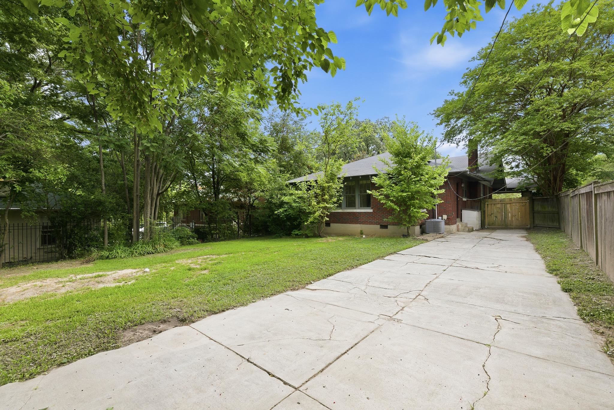 1830 Forest Ave Property Photo 29