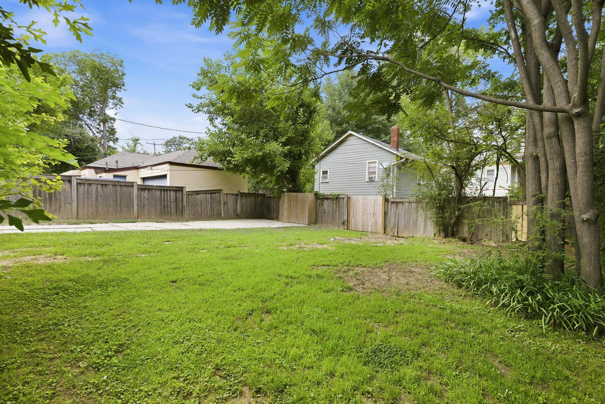 1830 Forest Ave Property Photo 31