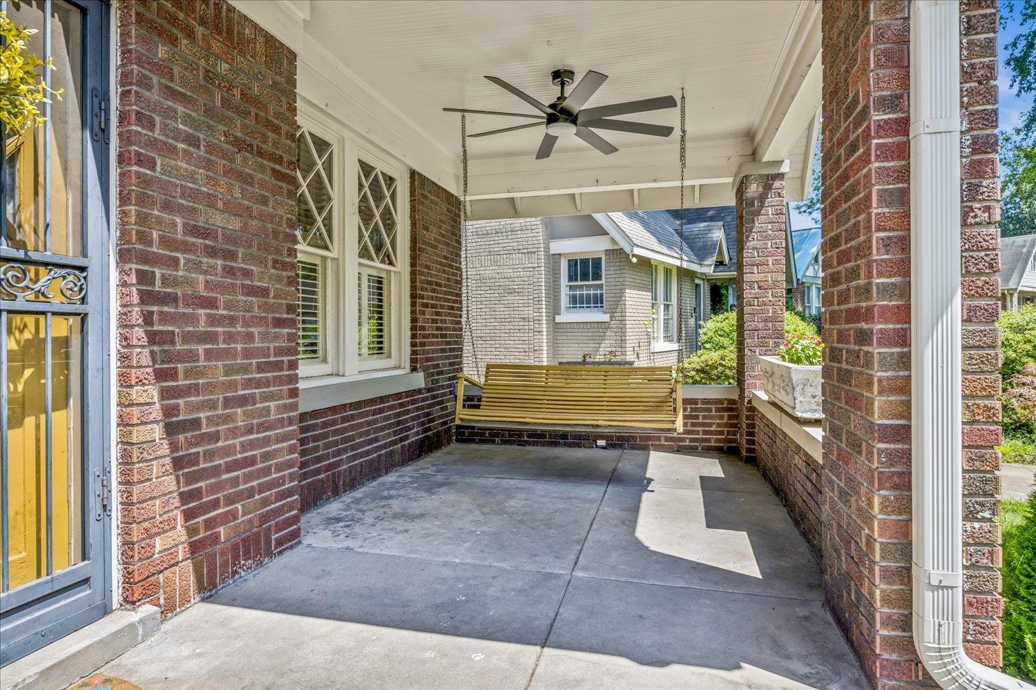 2126 University Cir Property Photo 6