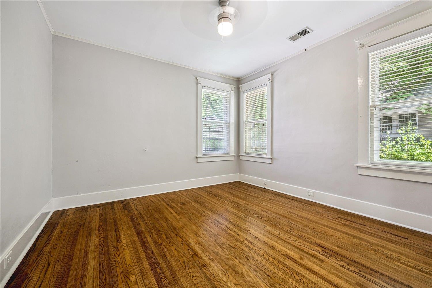 2126 University Cir Property Photo 23