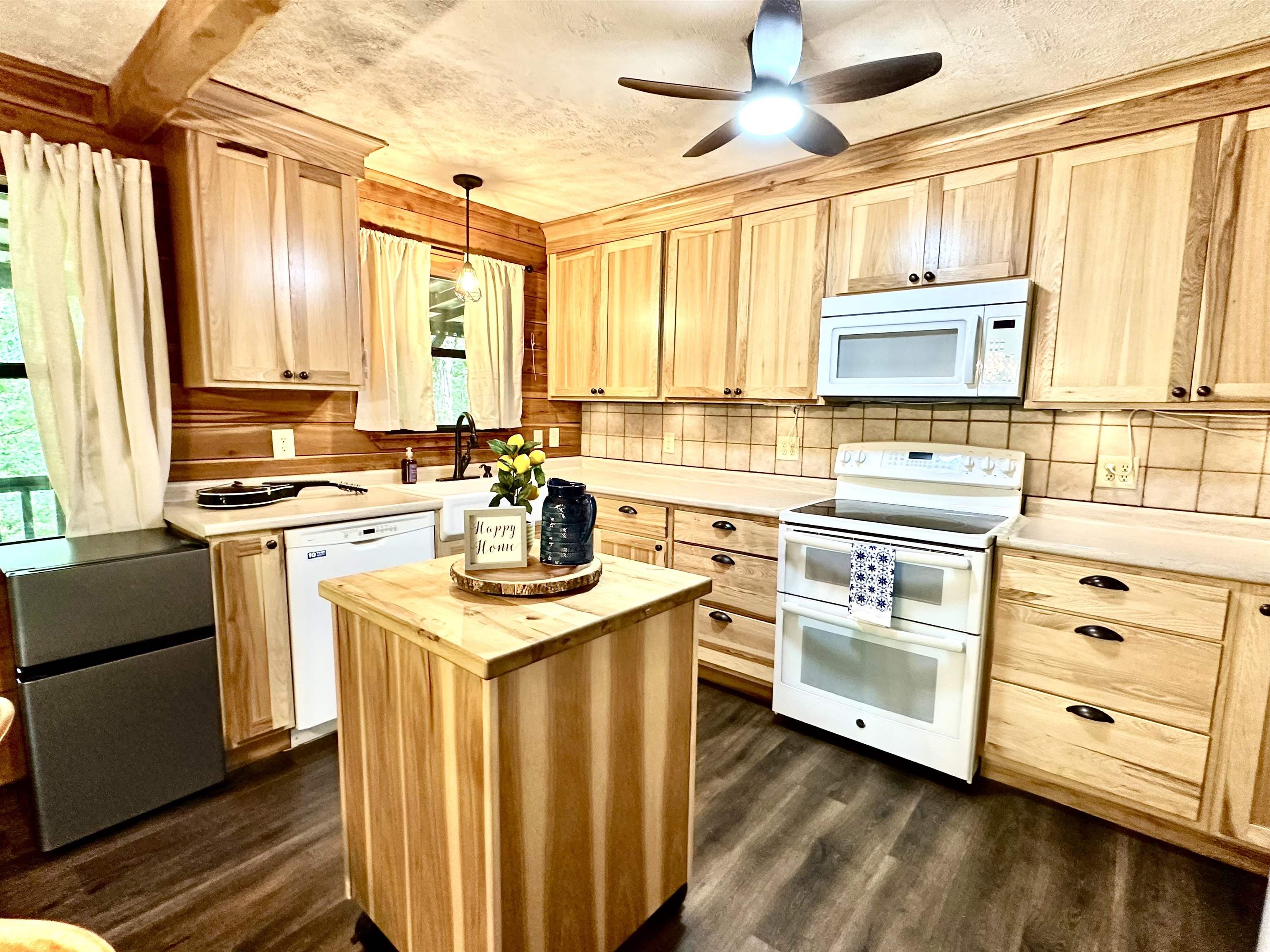 25 Kerr Ln Property Photo 11