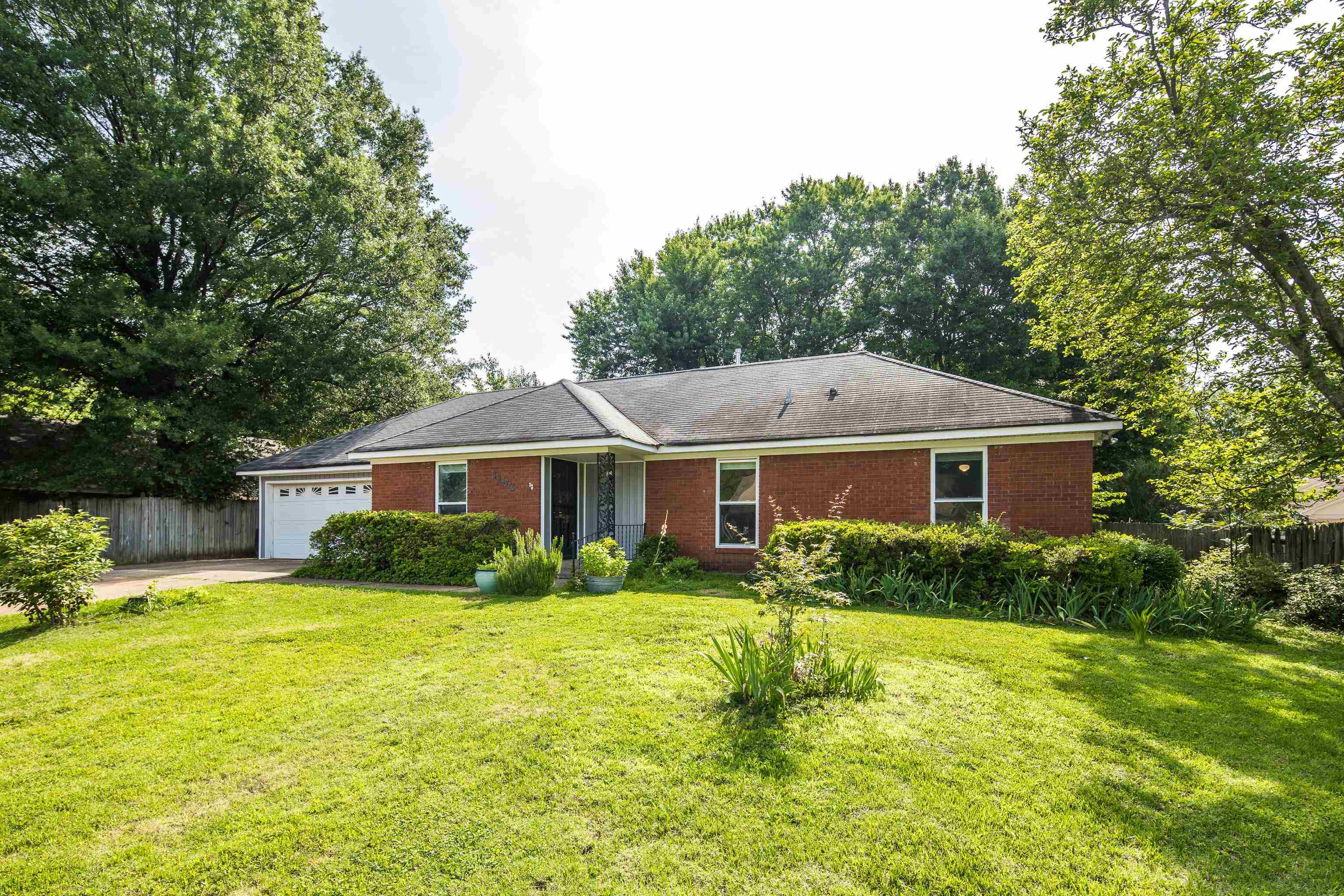 3102 NEWMARKET DR Property Photo 1