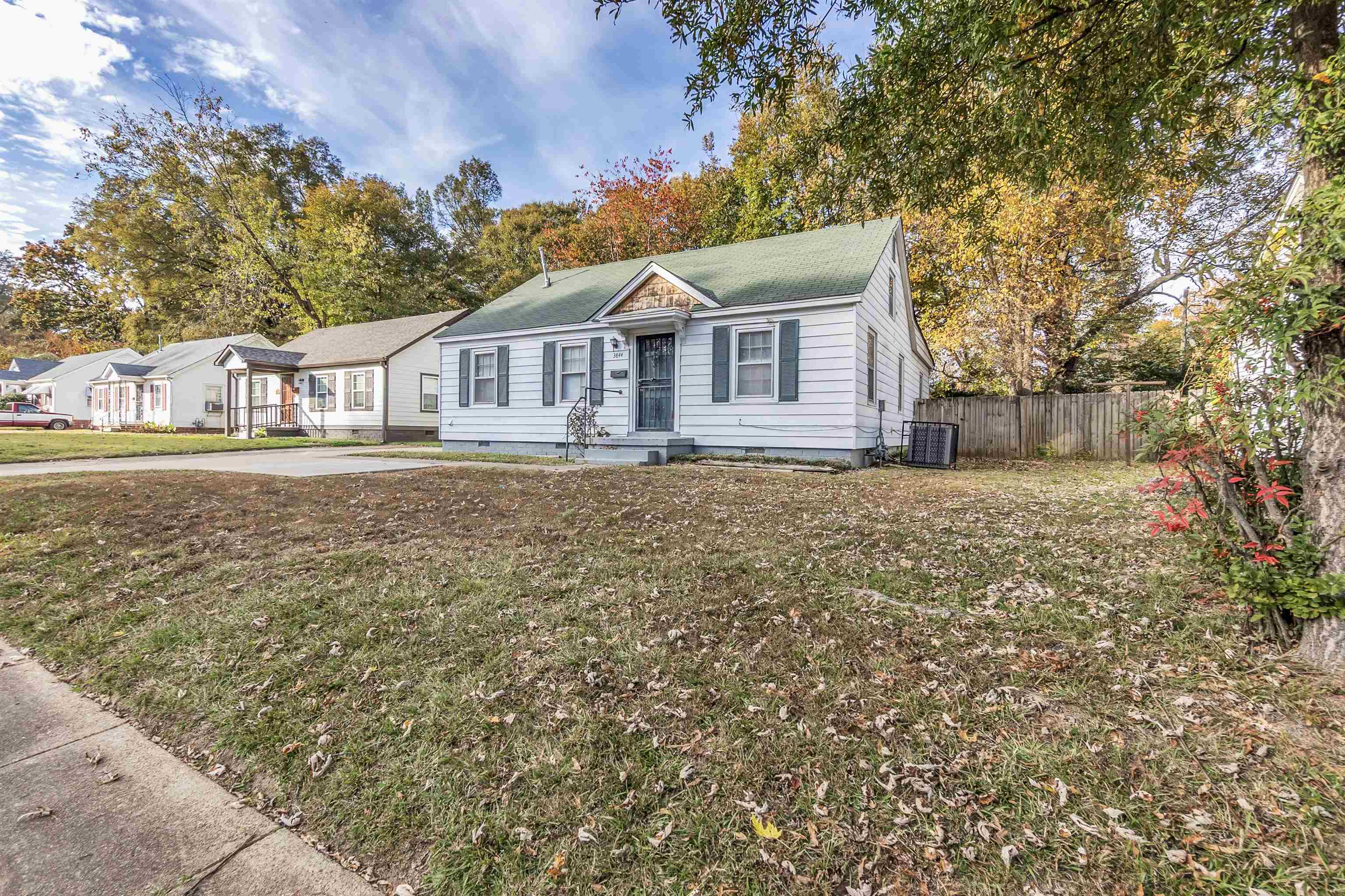 3844 Wilshire Rd Property Photo 2
