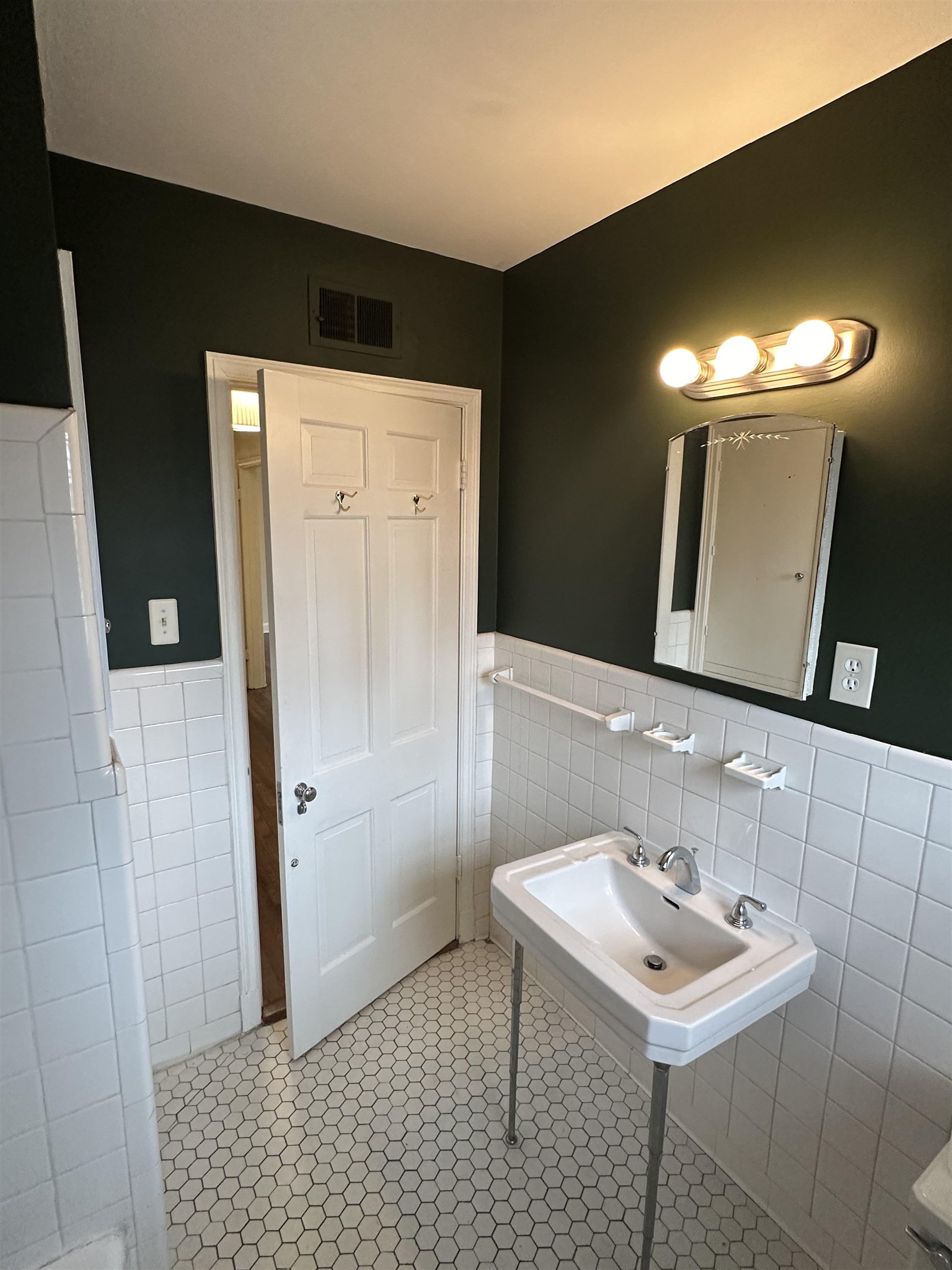2906 Tishomingo Ln Property Photo 11