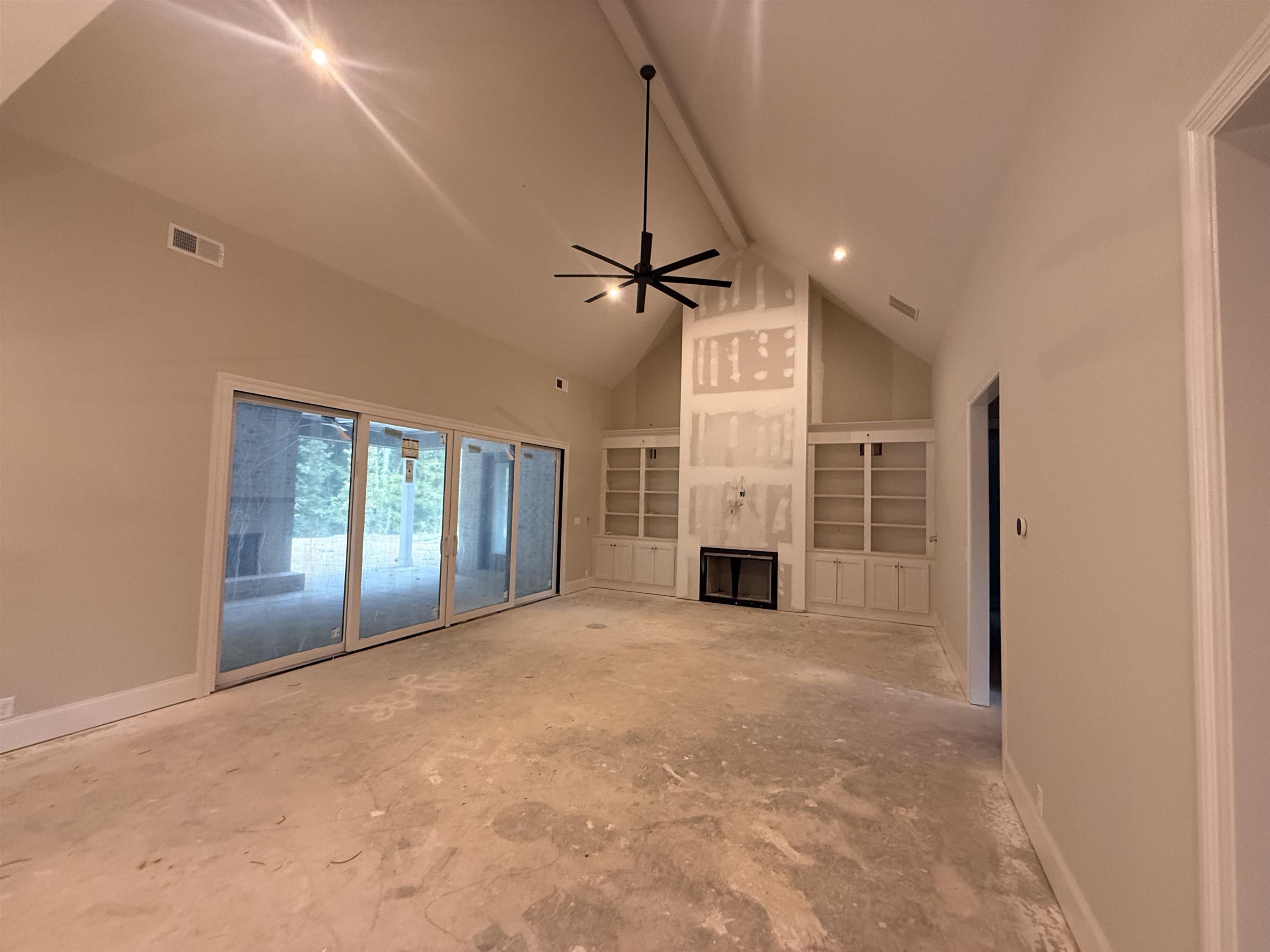 9544 Duck Pond Ct Property Photo 2