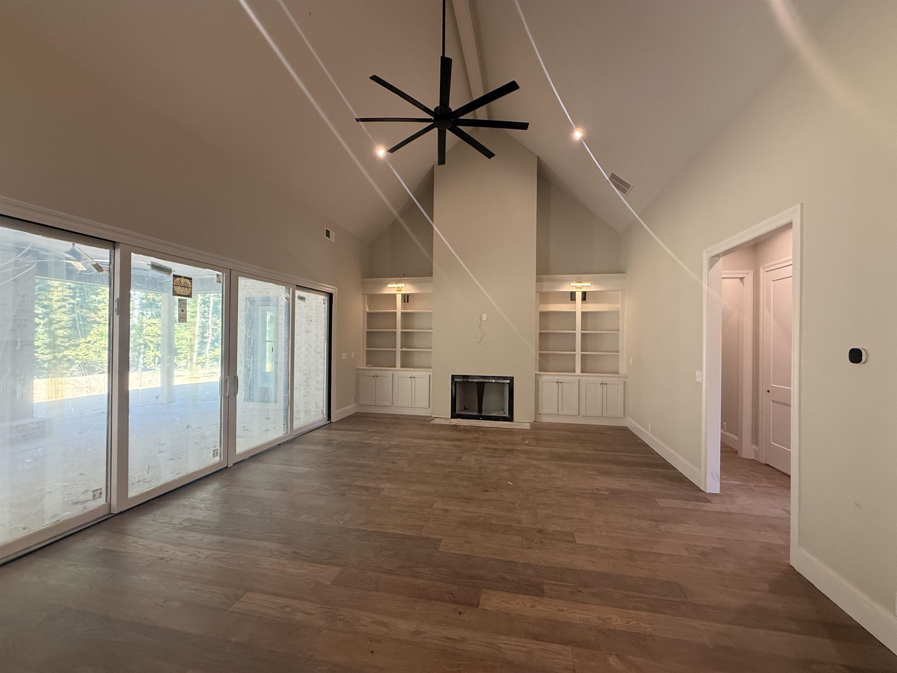 9544 Duck Pond Ct Property Photo 2