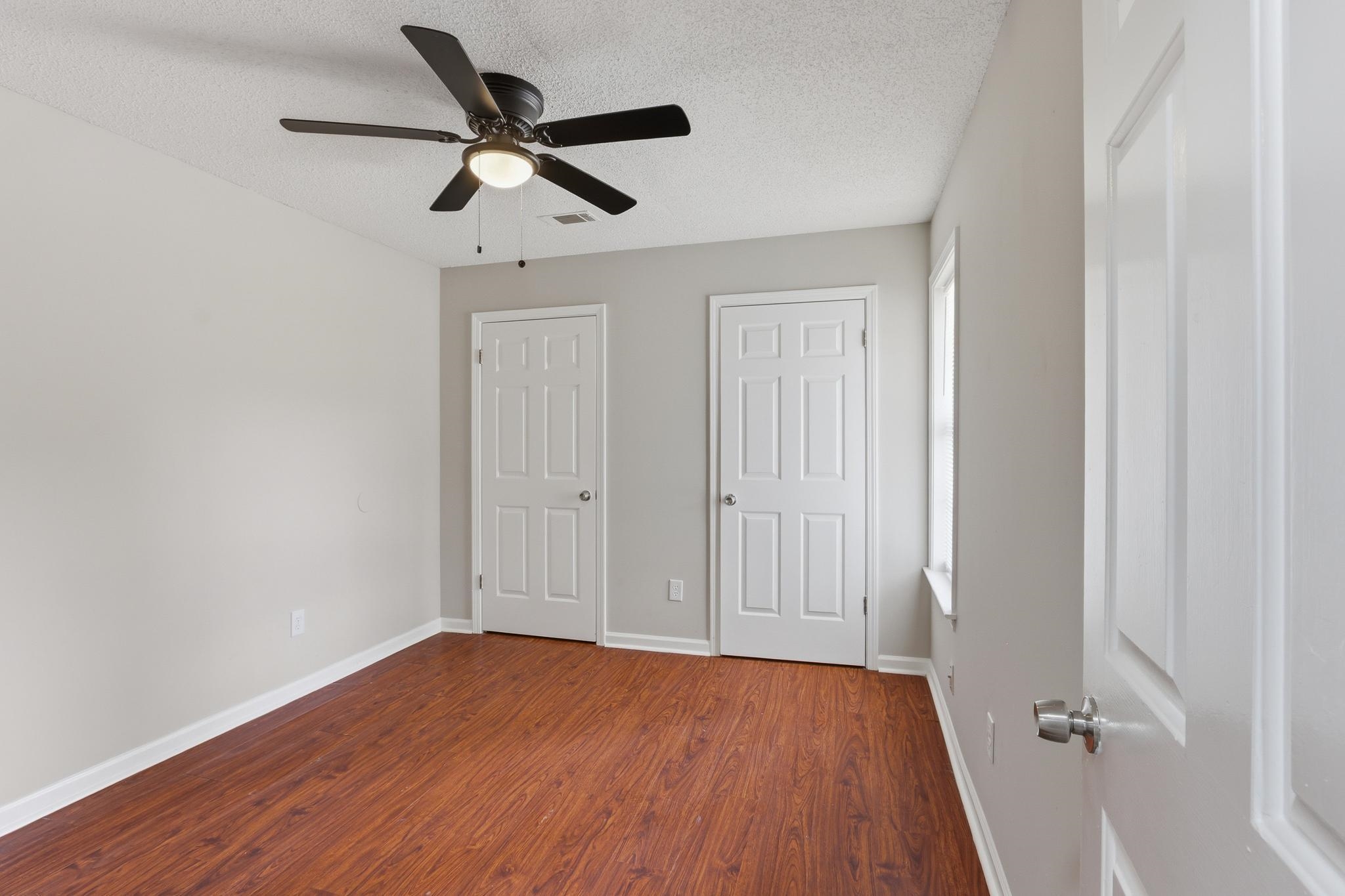 7599 Valley Glen Rd Property Photo 12