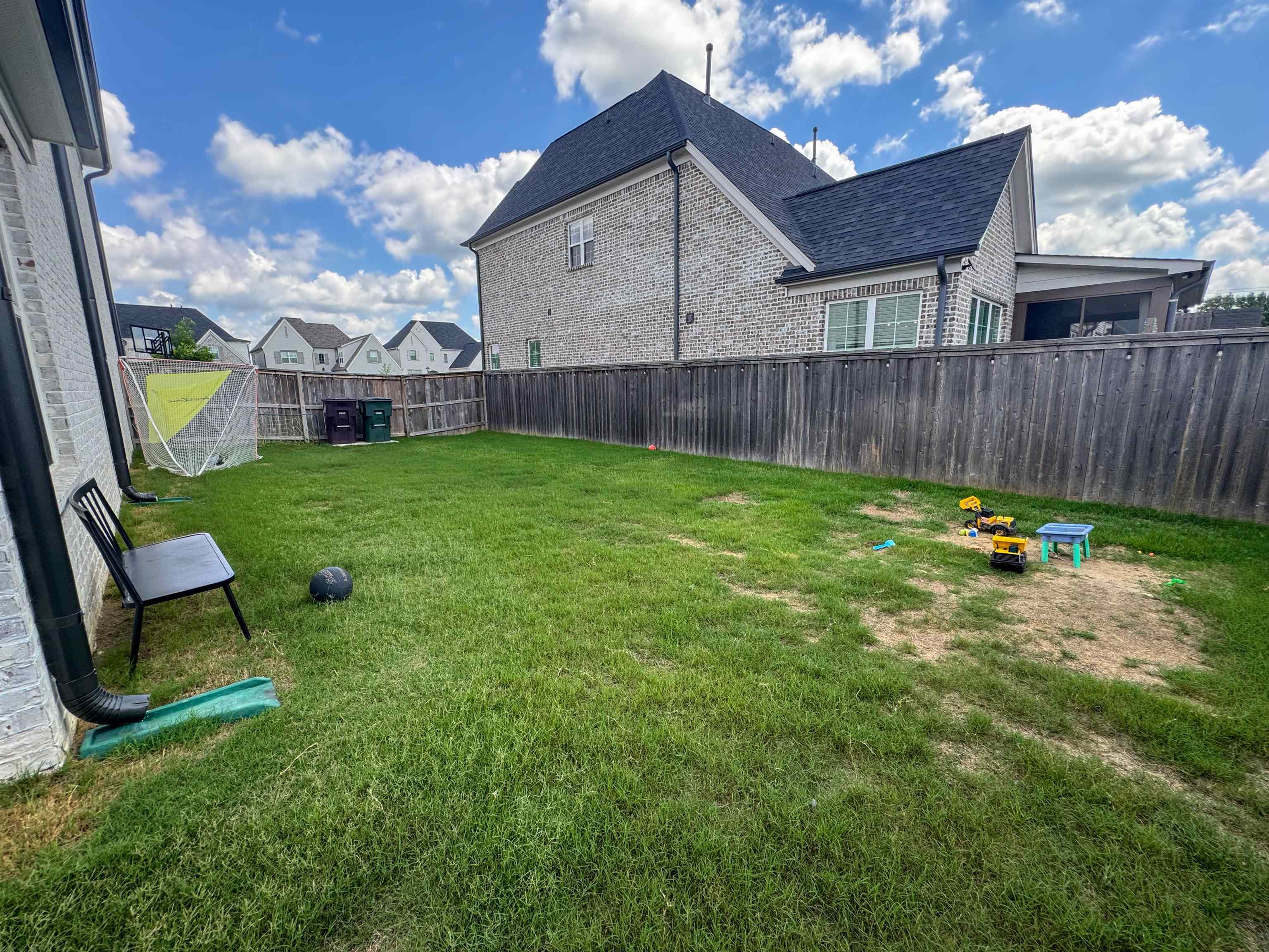 621 Covington Walk Ln S Property Photo 19