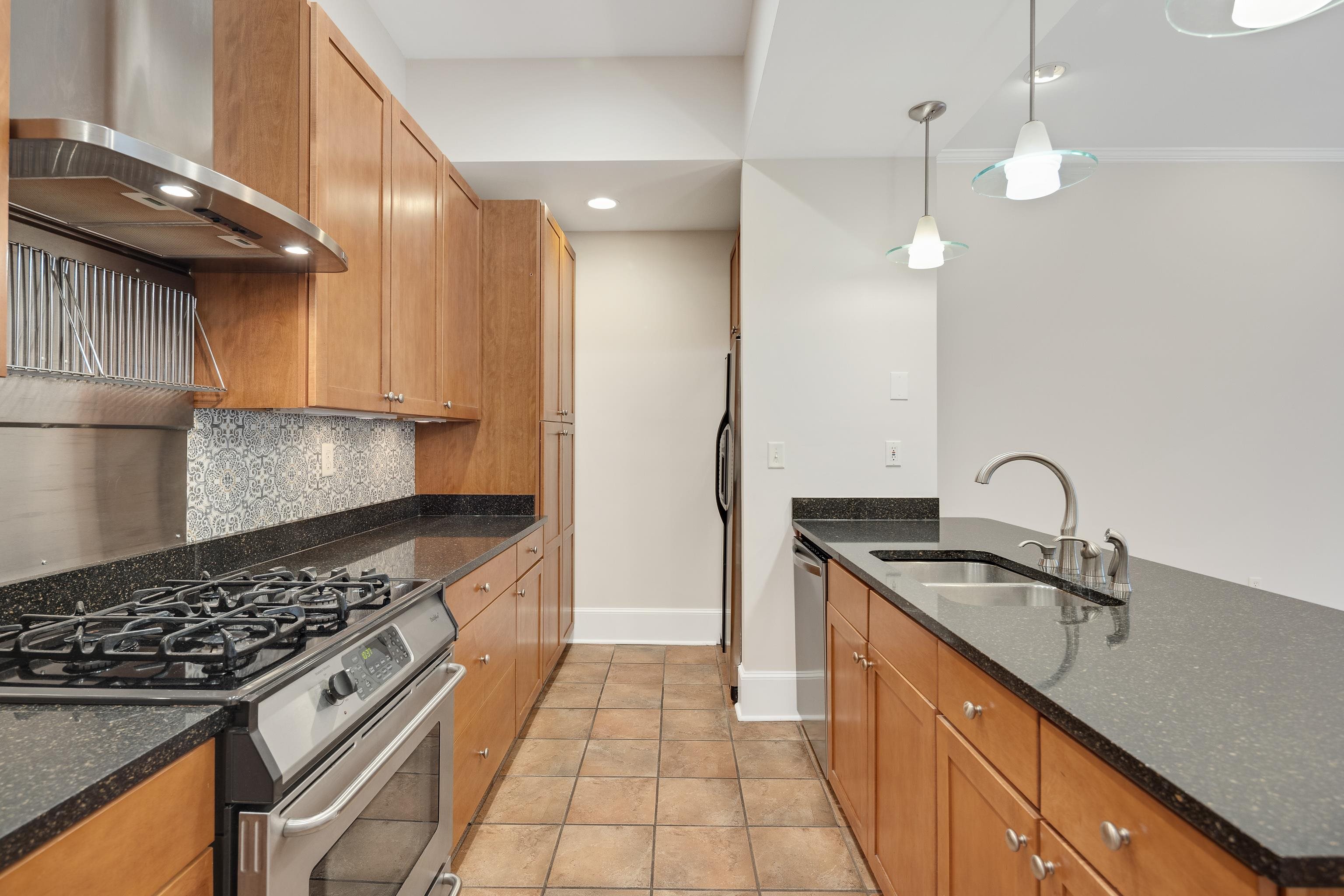 579 S Front St Property Photo 17