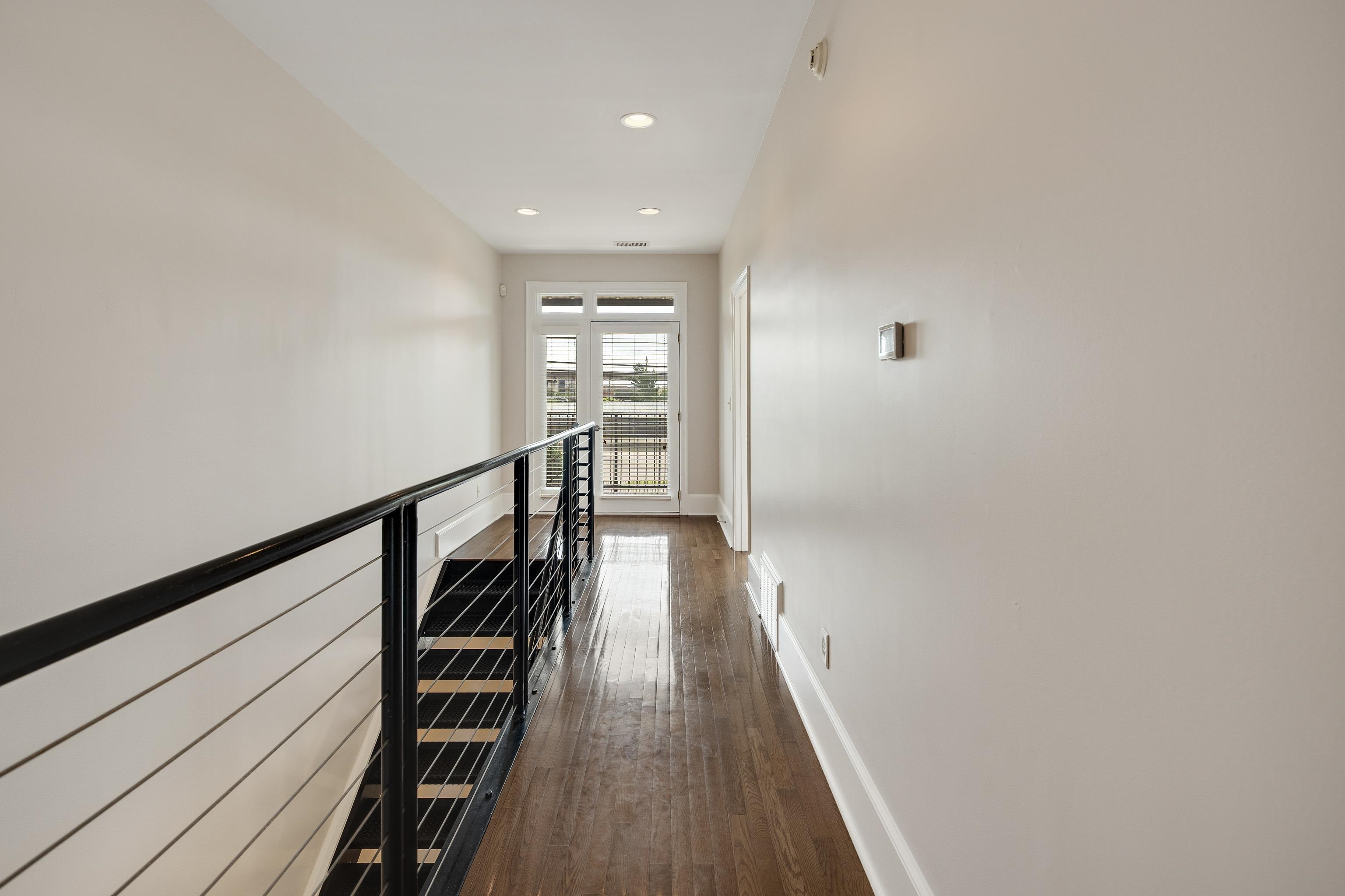 579 S Front St Property Photo 18