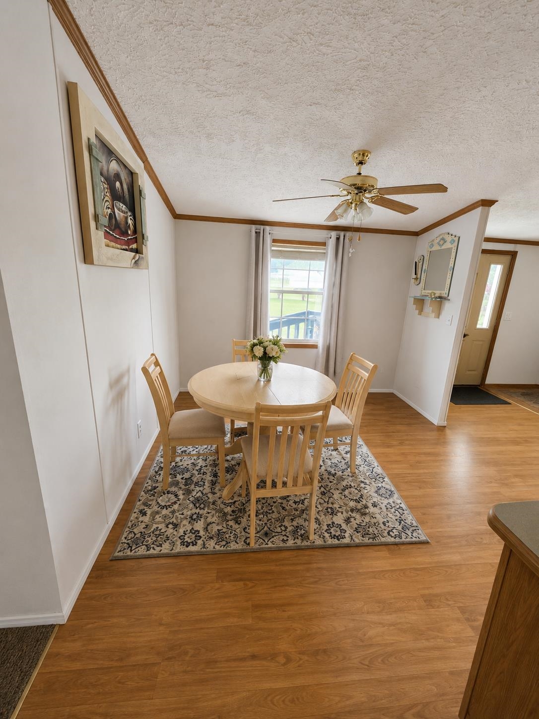 656 Robertson Rd Property Photo 4