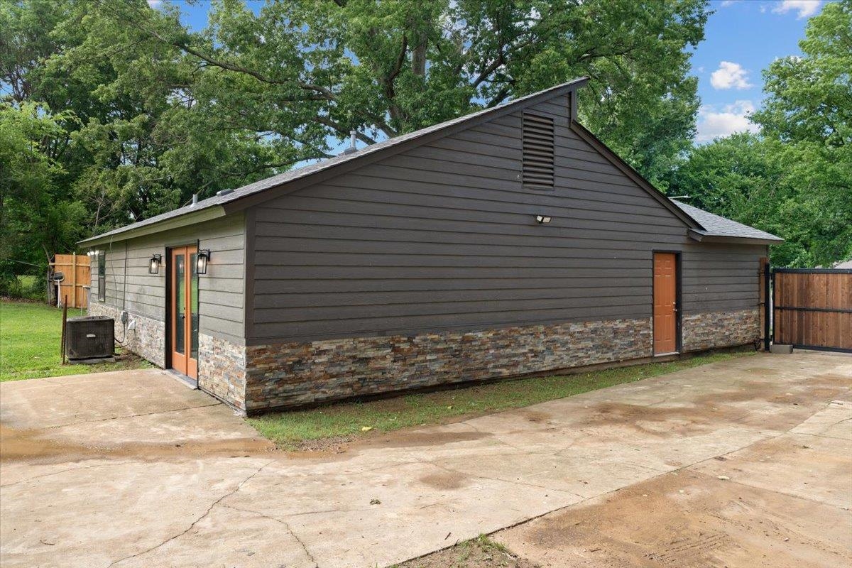 3431 Feldspar Cv Property Photo 16
