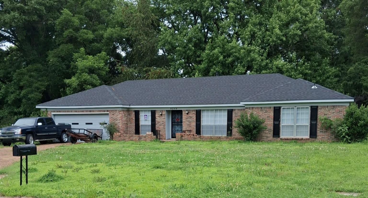 8249 WINDYKE CV NE Property Photo 1