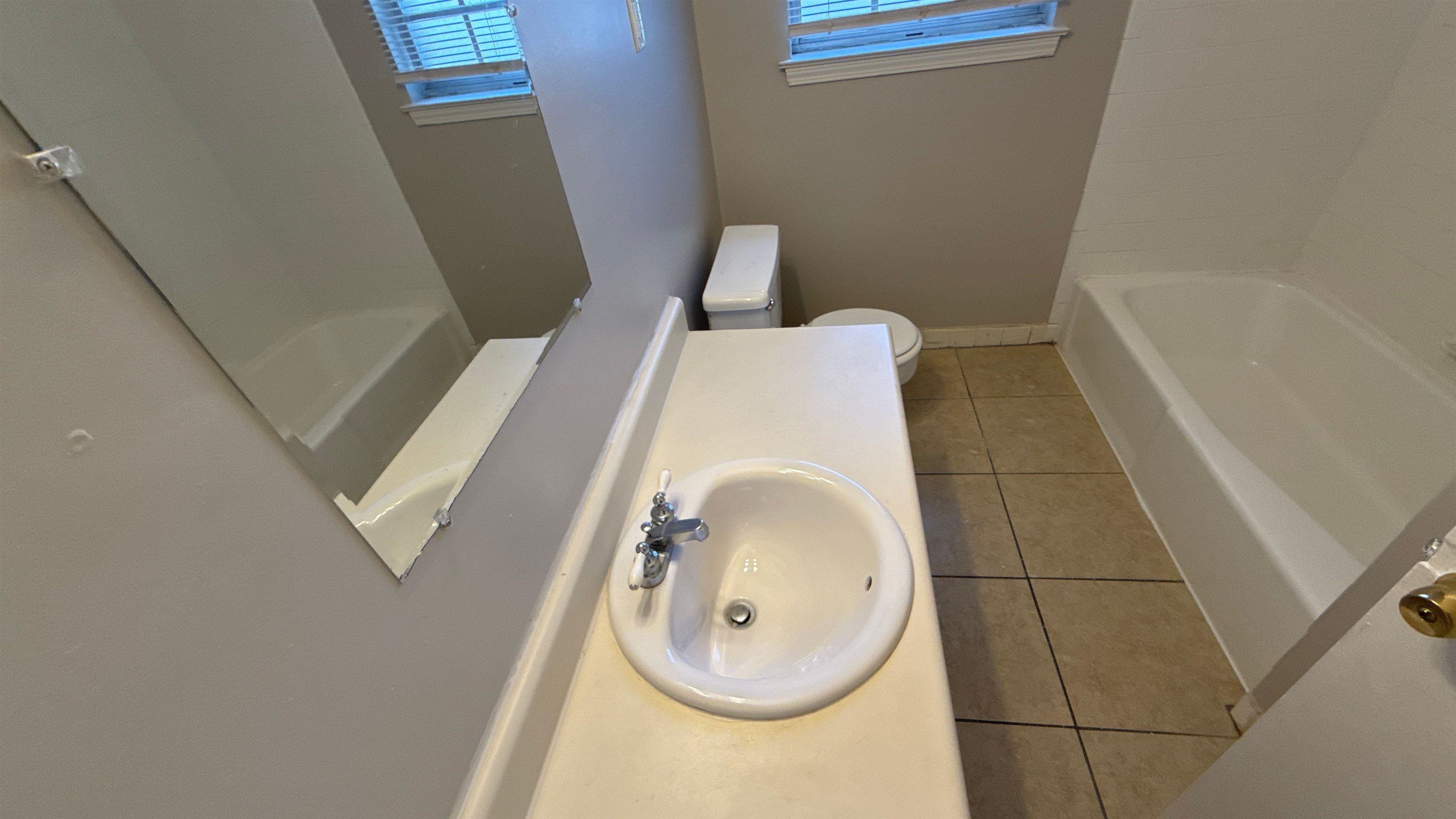 835 Candace Dr Property Photo 2
