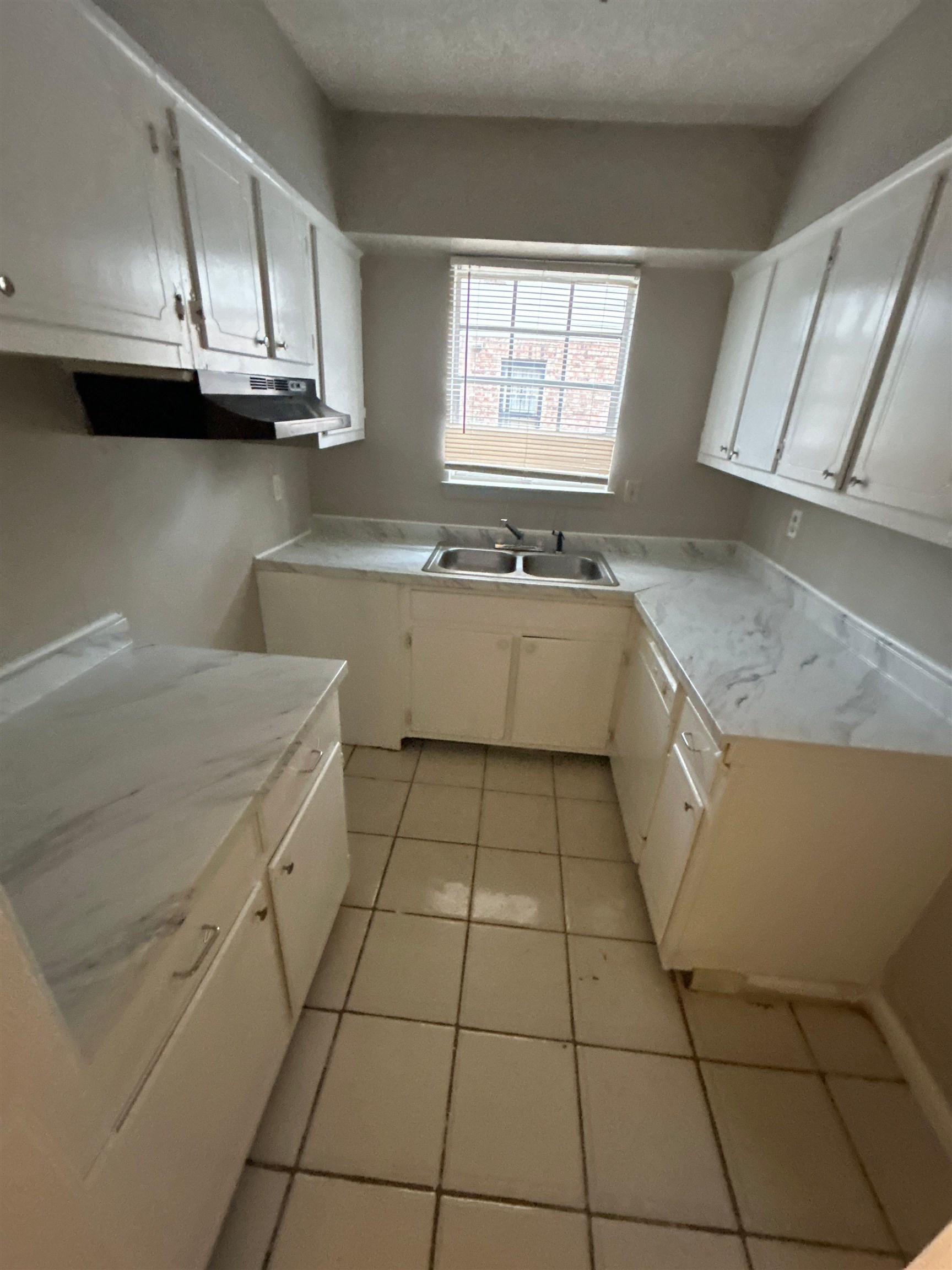 835 Candace Dr Property Photo 3