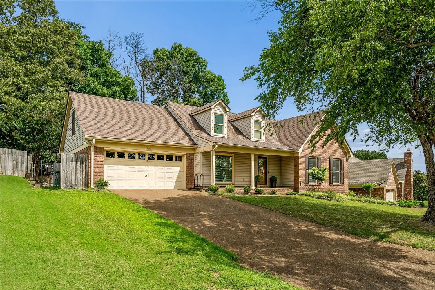 2309 Hickory Path Dr Property Photo 4