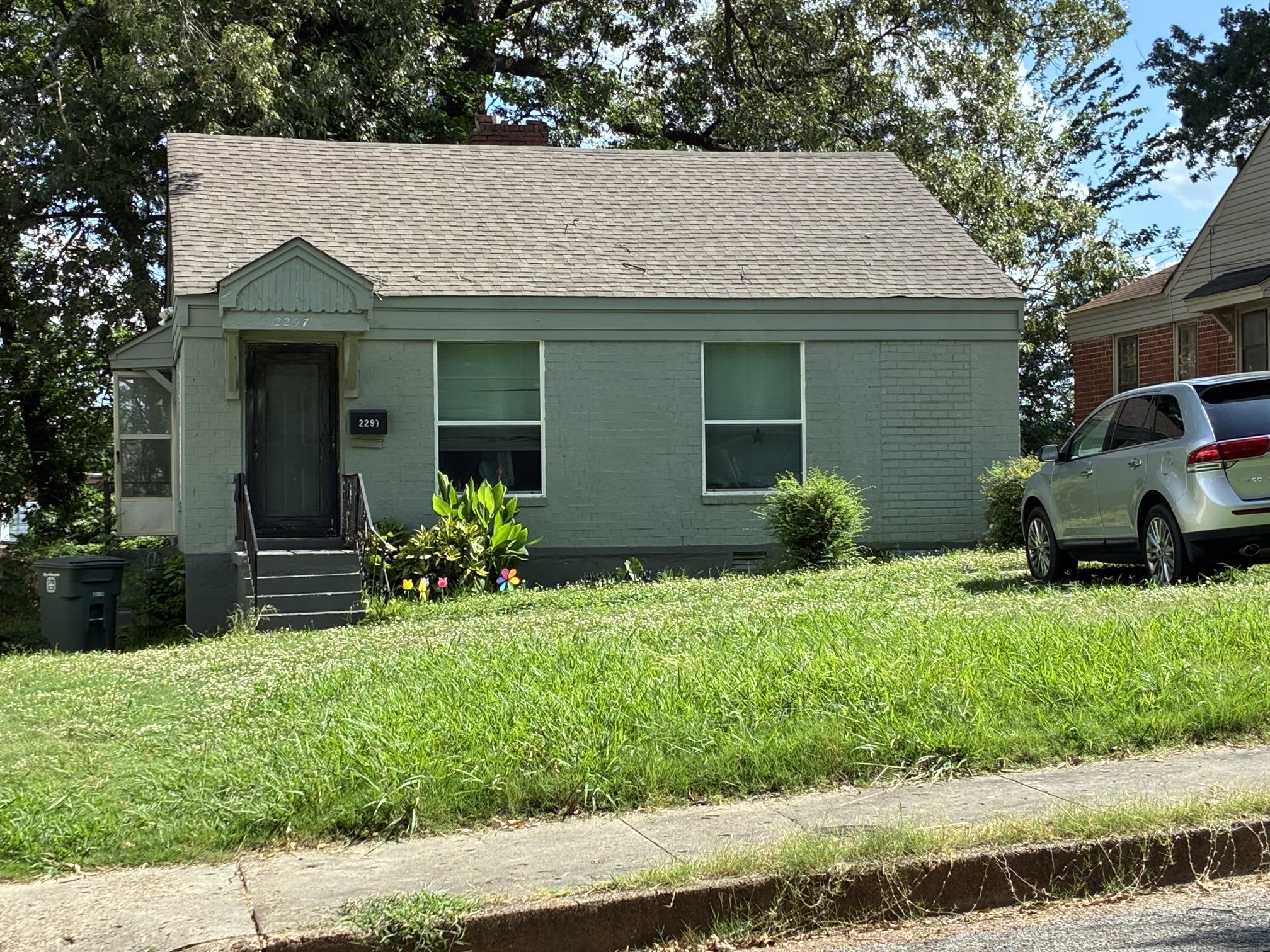 2295 Poe Ave Property Photo 1