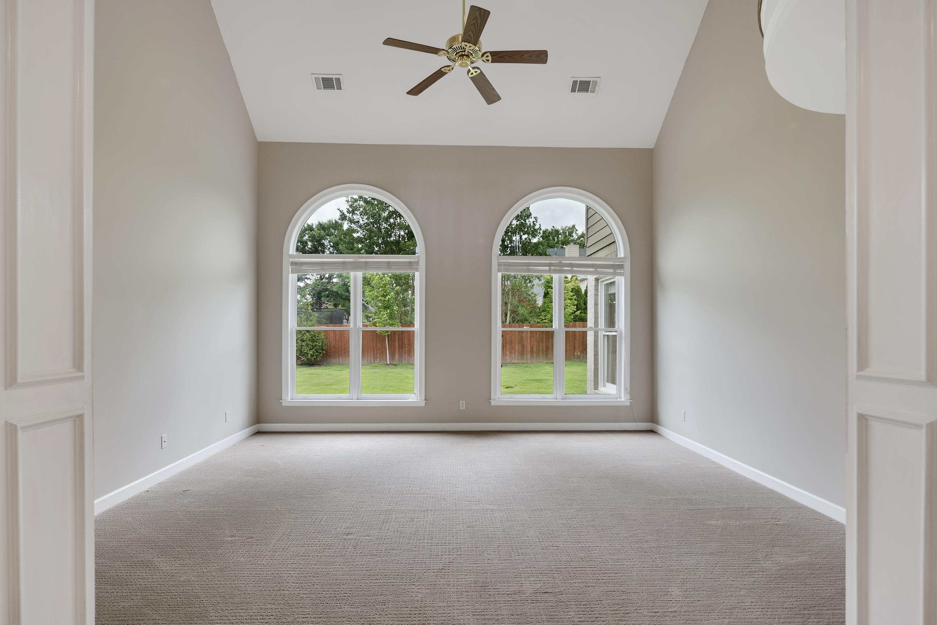 2004 W Houston Way Property Photo 7