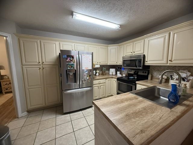 395 Austin St Property Photo 5