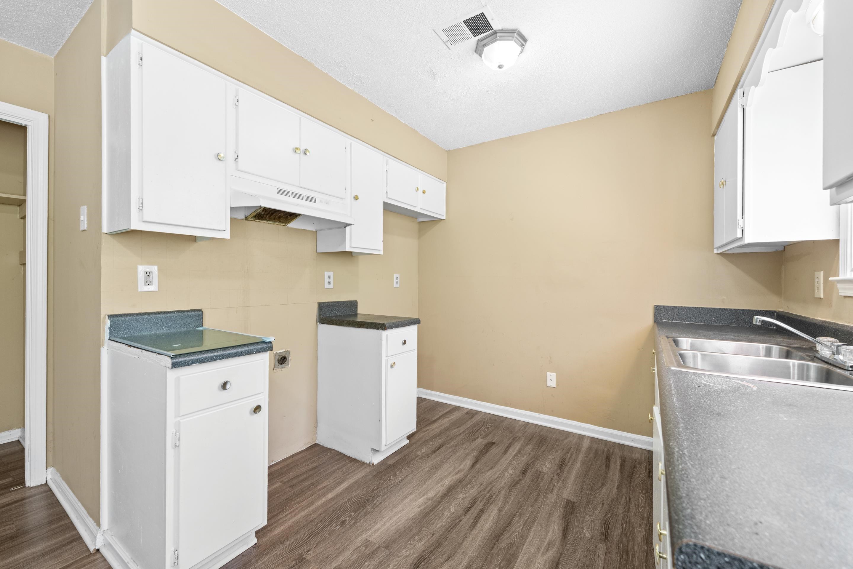 3873 Kerston Dr Property Photo 10