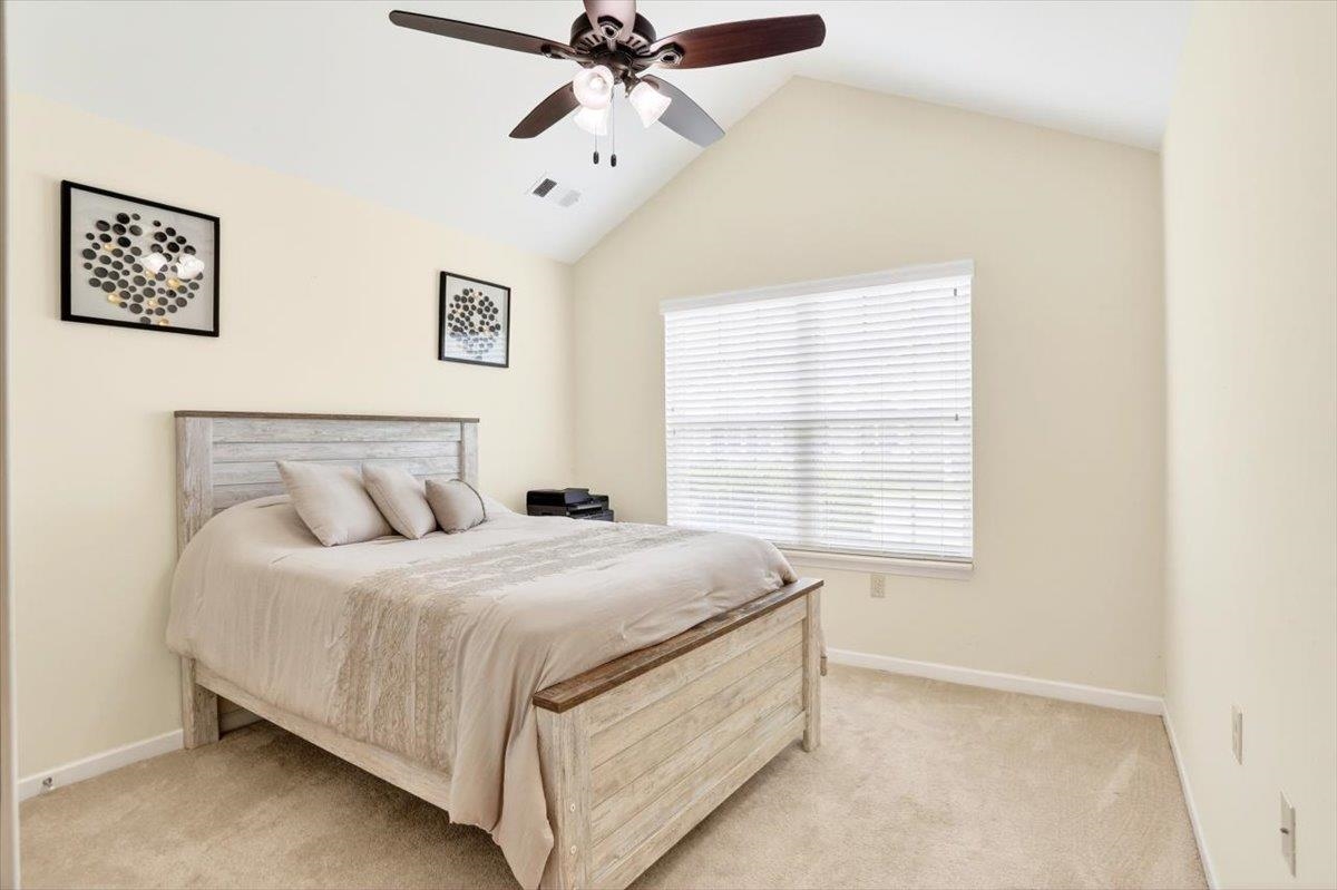 1601 E Southfield Cir E Property Photo 16