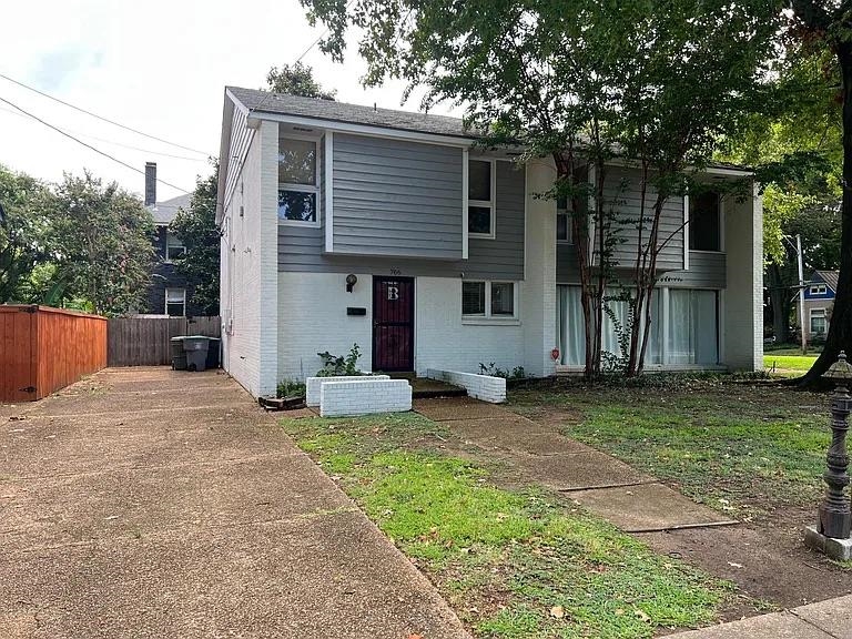 766 Roland St Property Photo 3