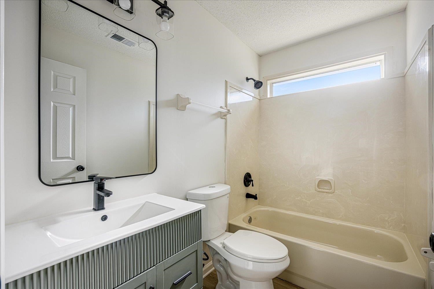 1282 River Bank Dr Property Photo 9