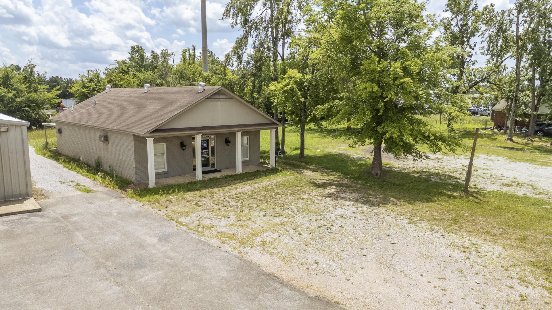 445 Florence Rd Property Photo 7