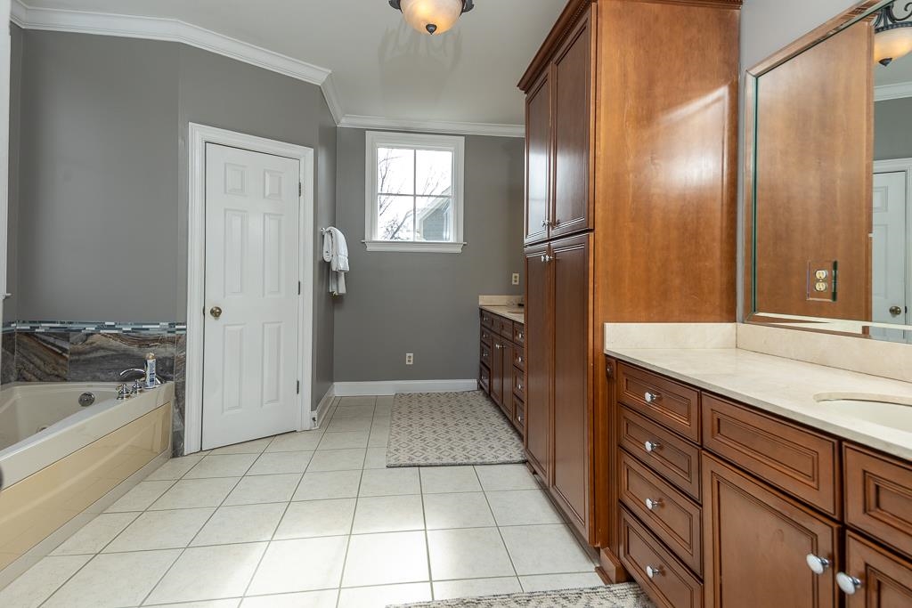 170 Harbor Isle Cir N Property Photo 25