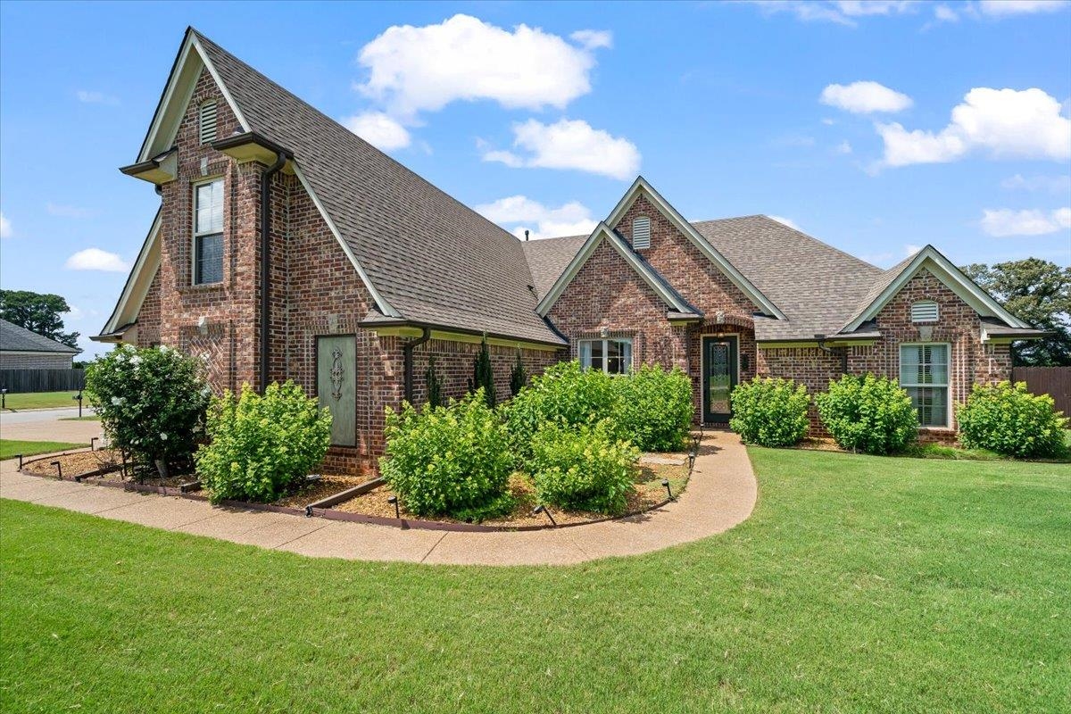 10 Inez Cv Property Photo 2