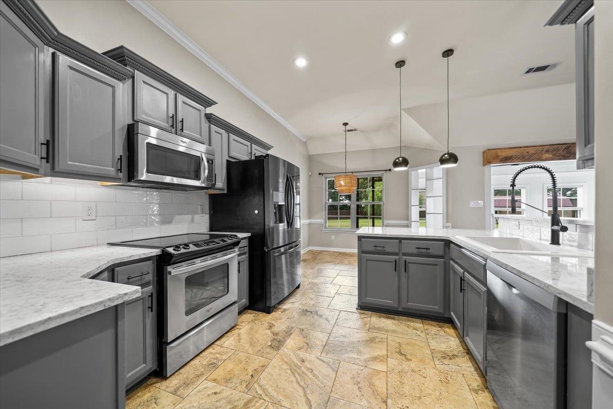 10 Inez Cv Property Photo 15