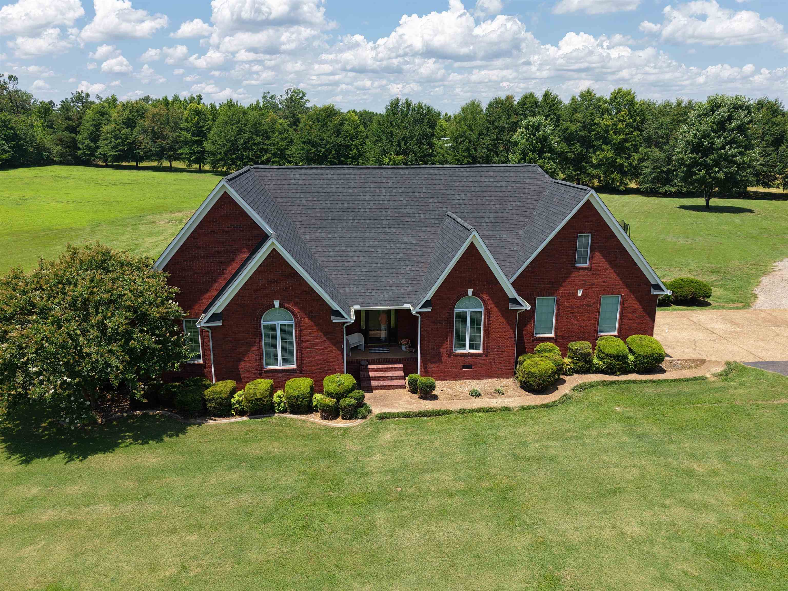 1550 Blanton Rd Property Photo 2