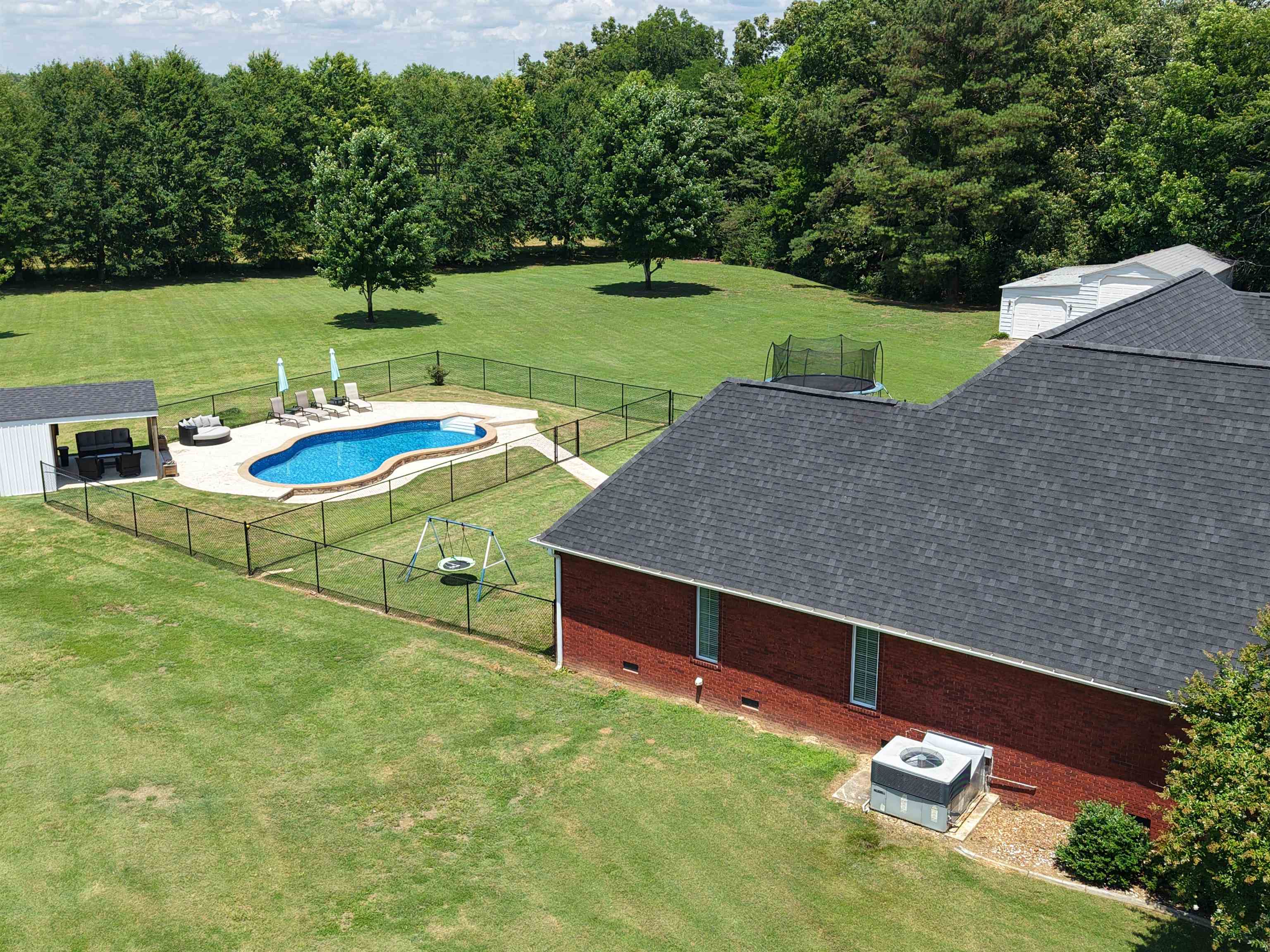 1550 Blanton Rd Property Photo 4