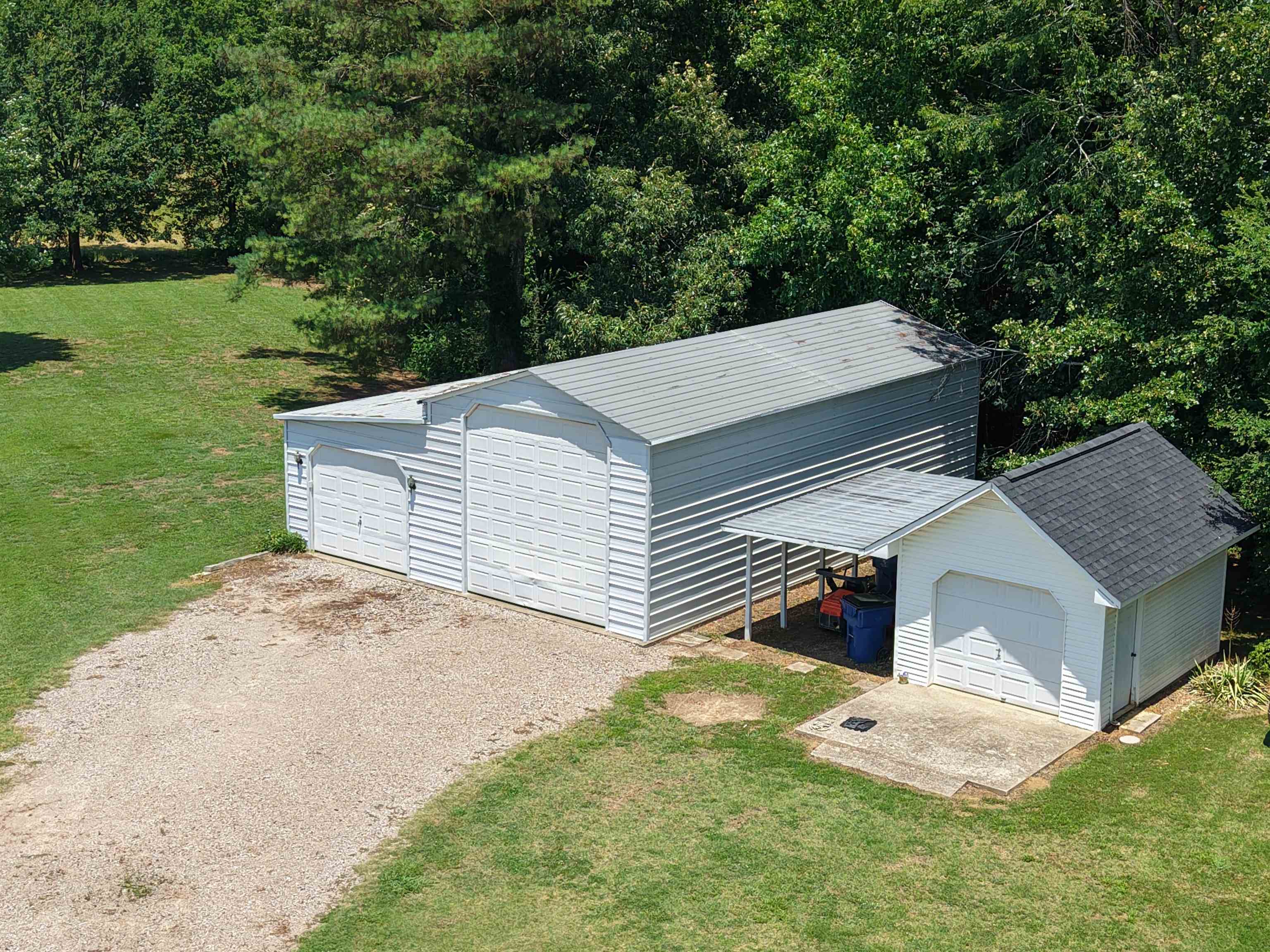 1550 Blanton Rd Property Photo 8